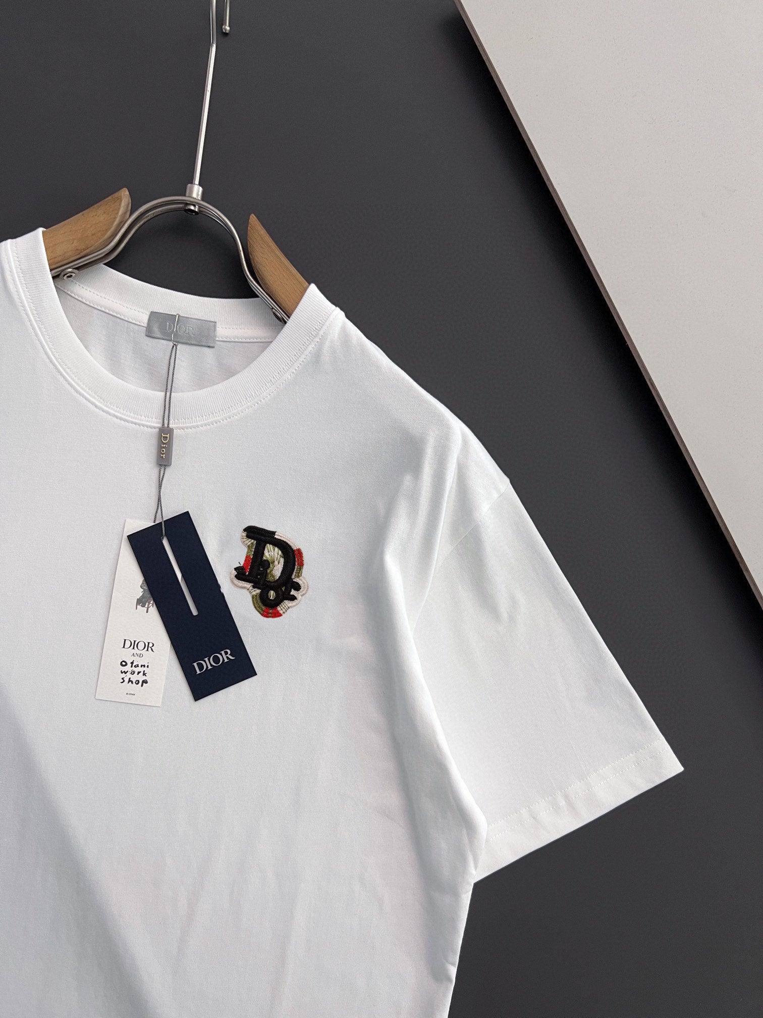 DIOR 2025 Early Spring Gold Thread Logo T-Shirt | Sizes S–XXL