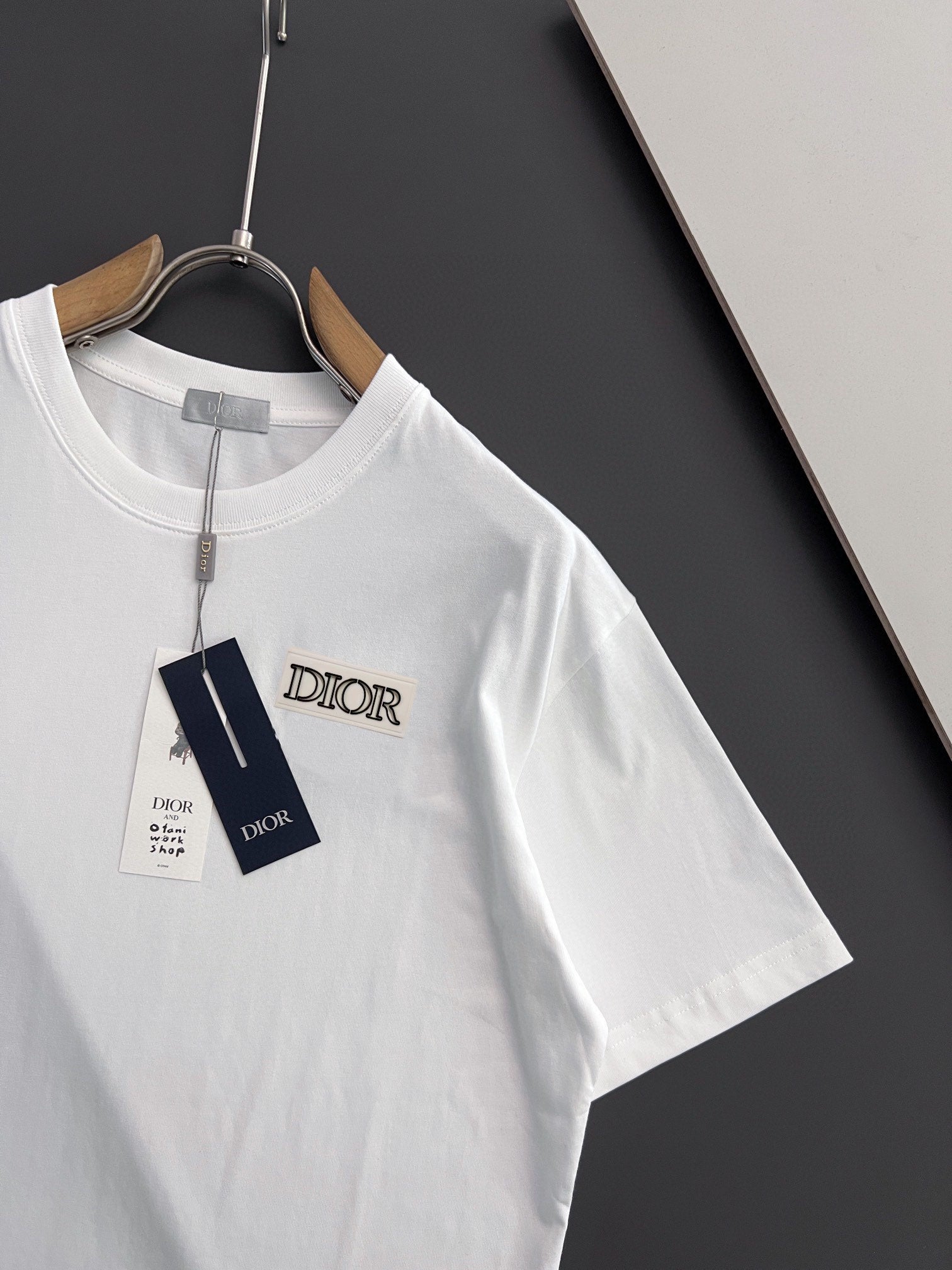 DIOR 2025 Early Spring Gold Thread Logo T-Shirt | Sizes S–XXL