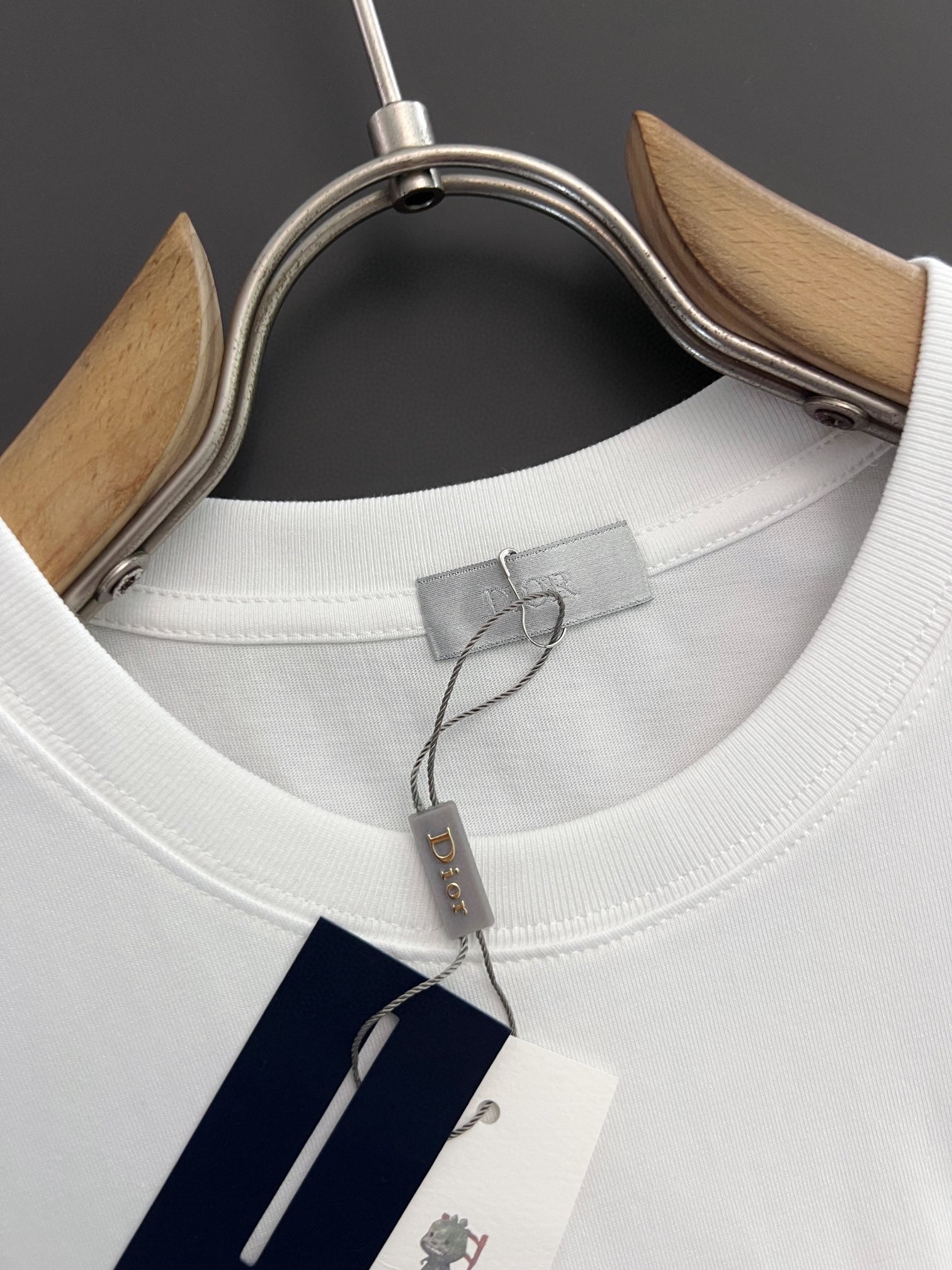 DIOR 2025 Early Spring Gold Thread Logo T-Shirt | Sizes S–XXL