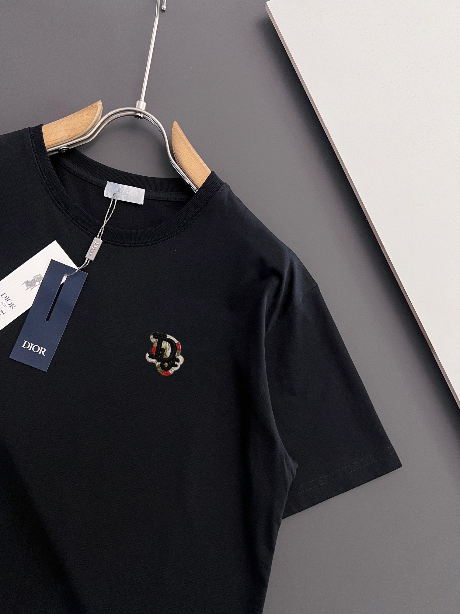 DIOR 2025 Early Spring Gold Thread Logo T-Shirt | Sizes S–XXL