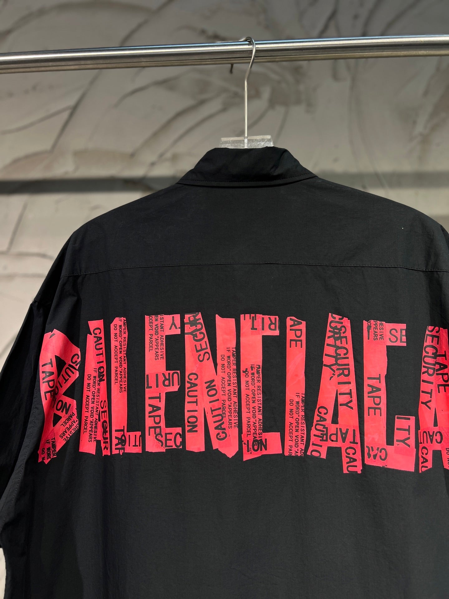 BALENCIAGA Red Signature Tape Short-Sleeve Shirt – Unisex | Sizes 1–3