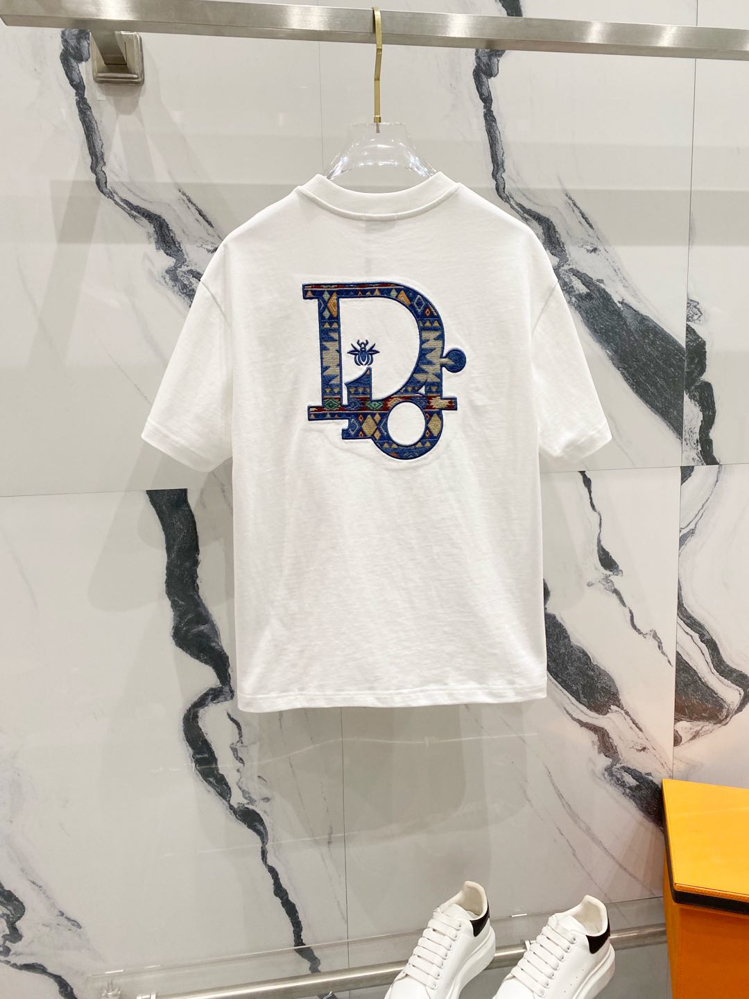 DIOR Embossed Logo Embroidery T-Shirt – Black/White | Sizes S–XL