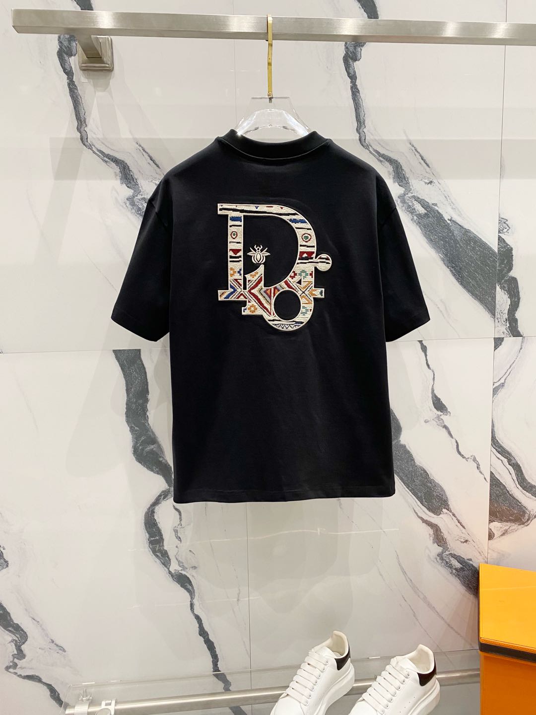 DIOR Embossed Logo Embroidery T-Shirt – Black/White | Sizes S–XL