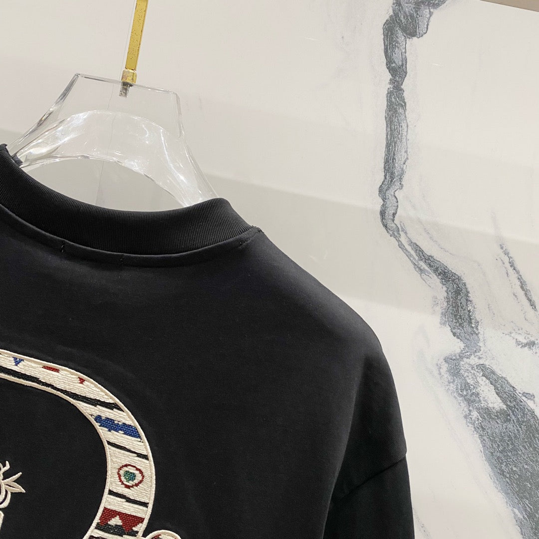 DIOR Embossed Logo Embroidery T-Shirt – Black/White | Sizes S–XL