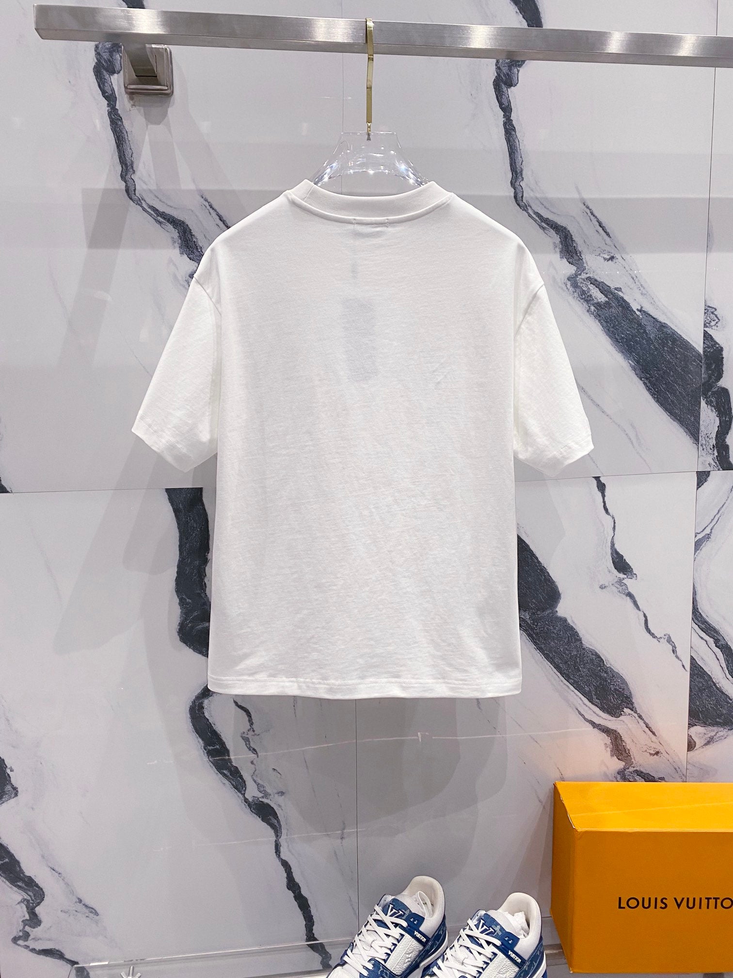 DIOR Embossed Logo Embroidery T-Shirt – Black/White | Sizes S–XL