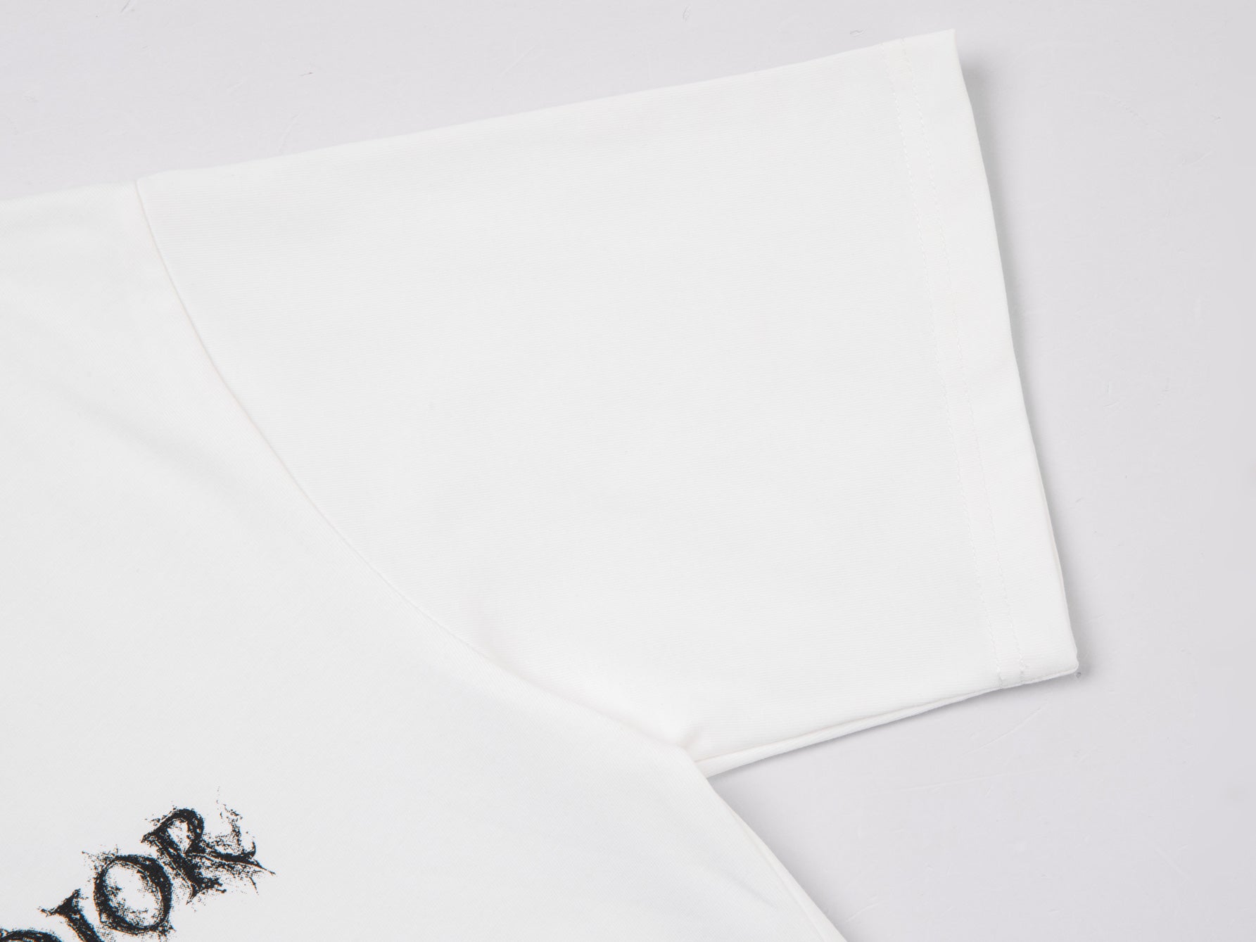 DIOR Classic Leather Patch Embroidered T-Shirt – Unisex Luxury Cotton | Sizes S–XL