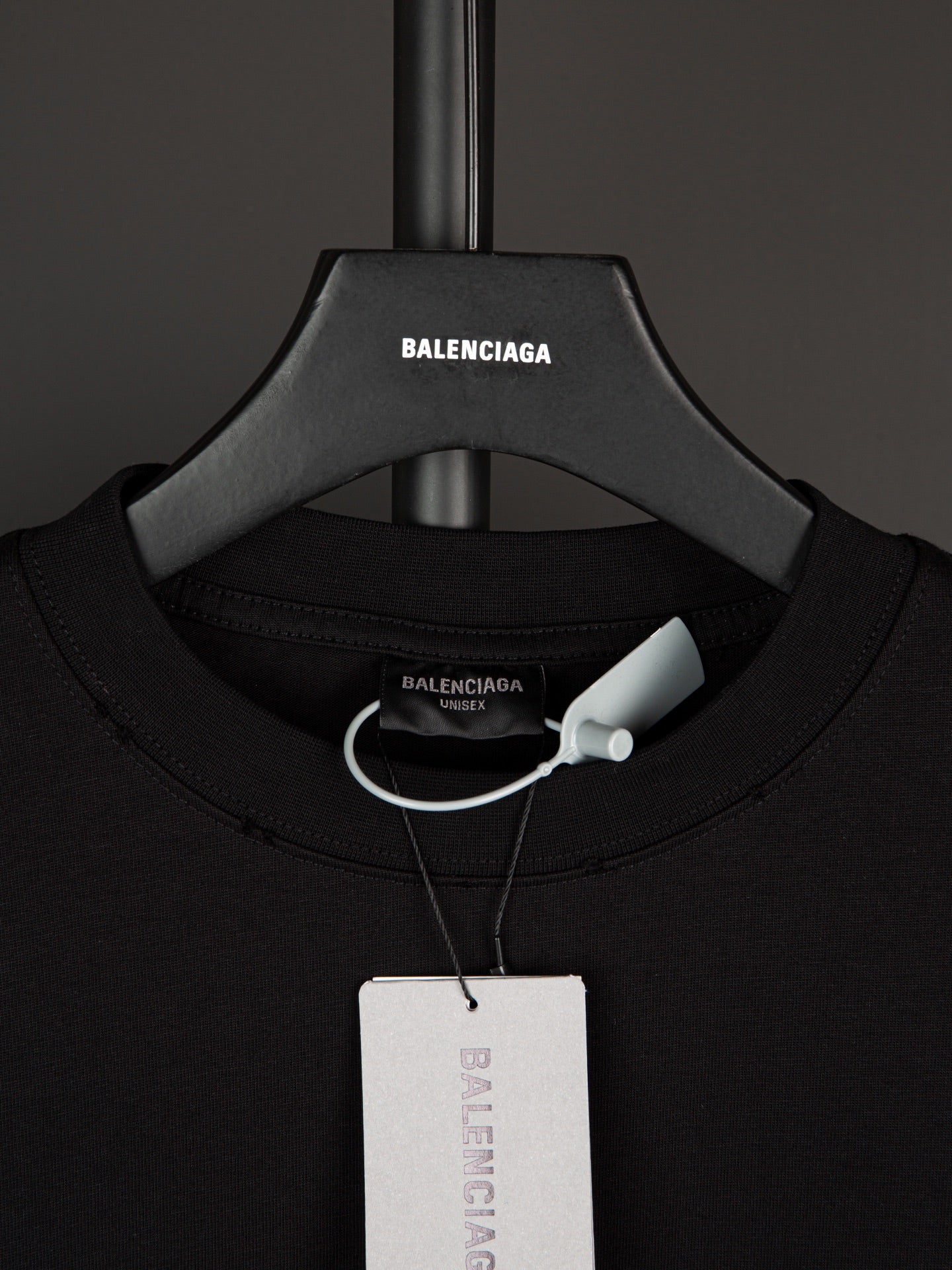 BALENCIAGA Cracked Reverse Logo Distressed T-Shirt – Unisex Oversized Fit | Sizes XS–L