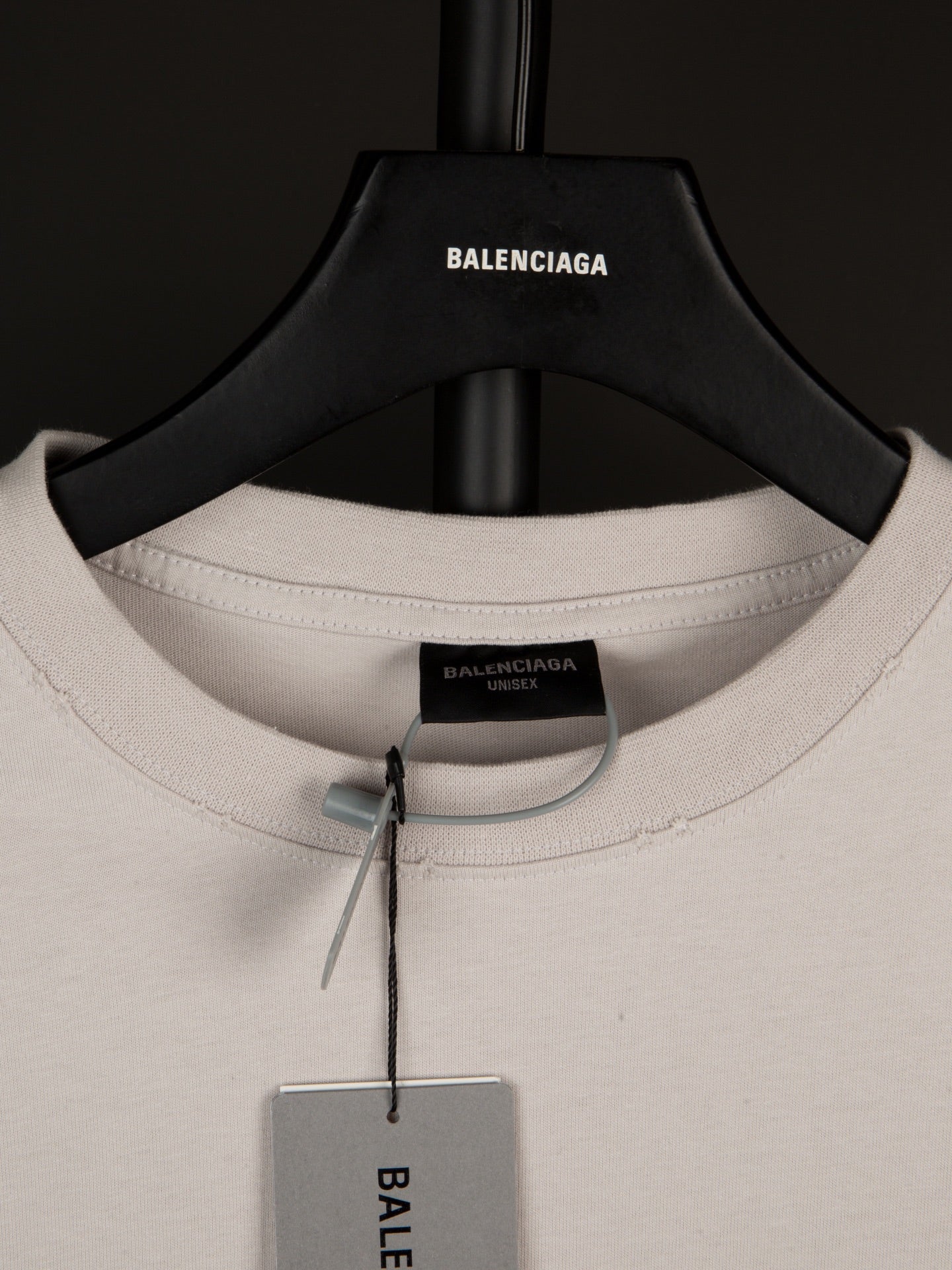 BALENCIAGA Cracked Reverse Logo Distressed T-Shirt – Unisex Oversized Fit | Sizes XS–L