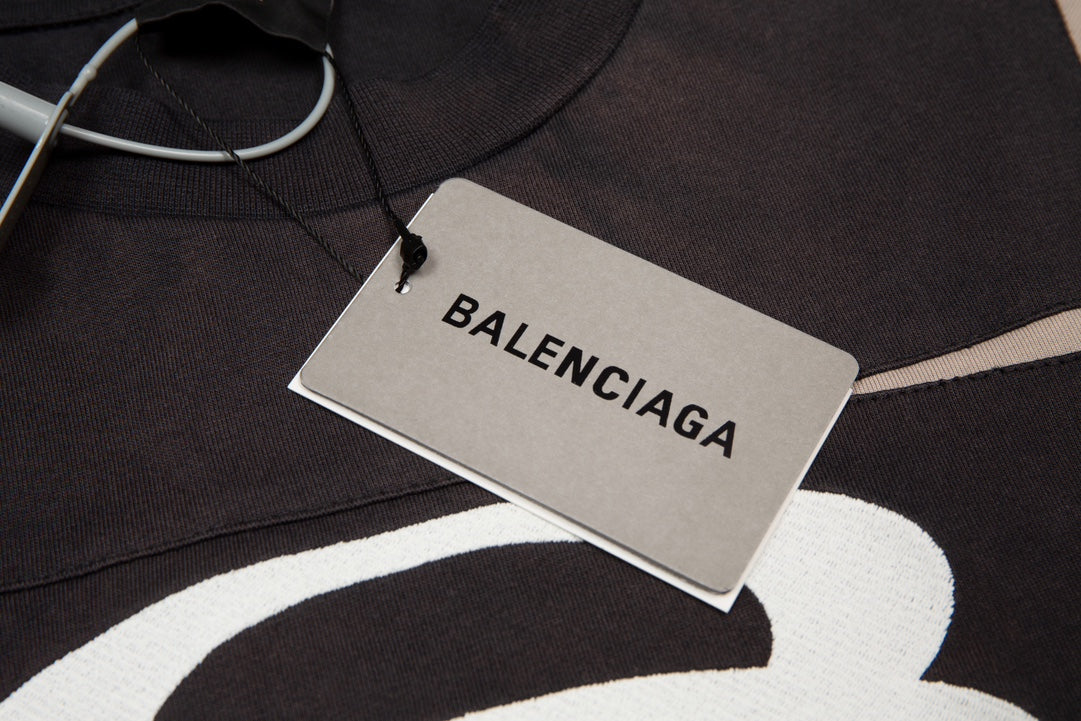 BALENCIAGA Double Ring Embroidered Gradient T-Shirt – Unisex Oversized Fit | Sizes 1–4
