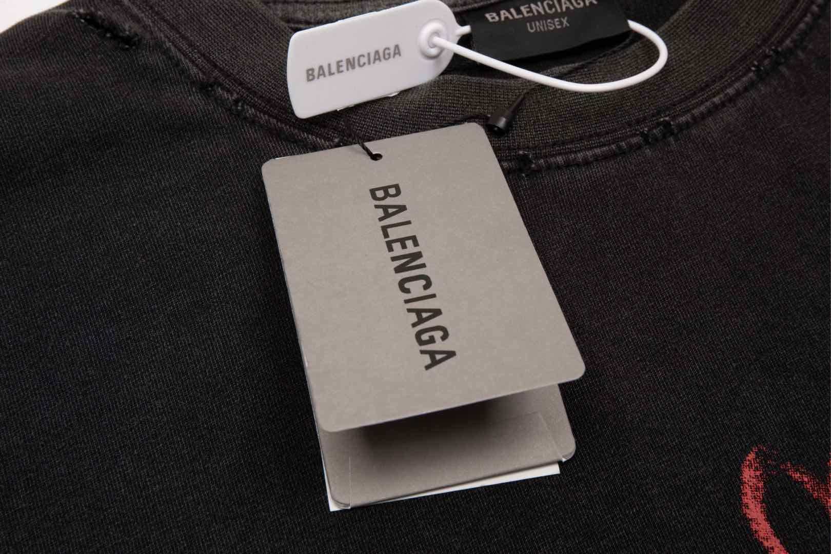 BALENCIAGA Valentine’s Day Limited Edition Distressed Oversized T-Shirt Unisex XS–L