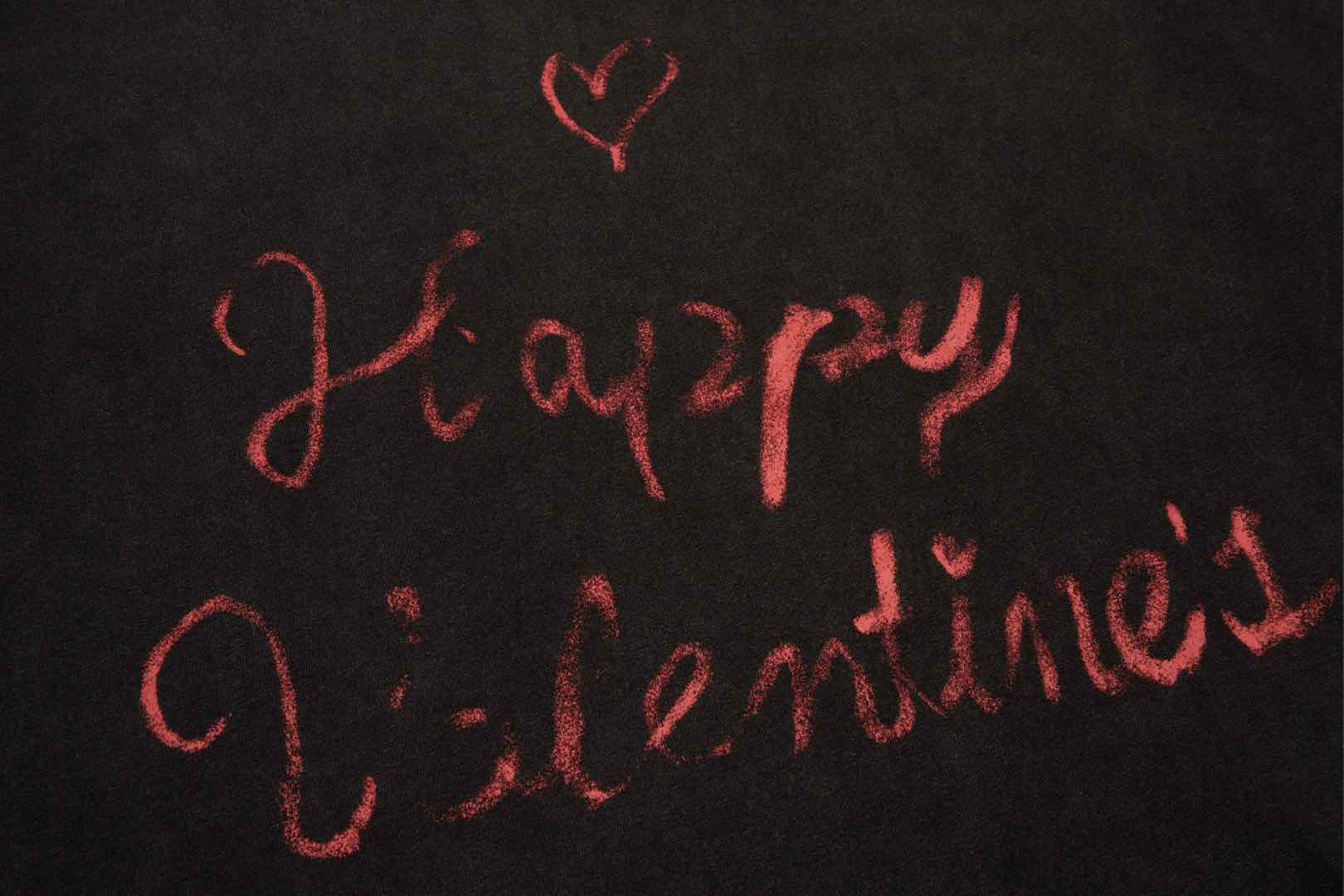 BALENCIAGA Valentine’s Day Limited Edition Distressed Oversized T-Shirt Unisex XS–L