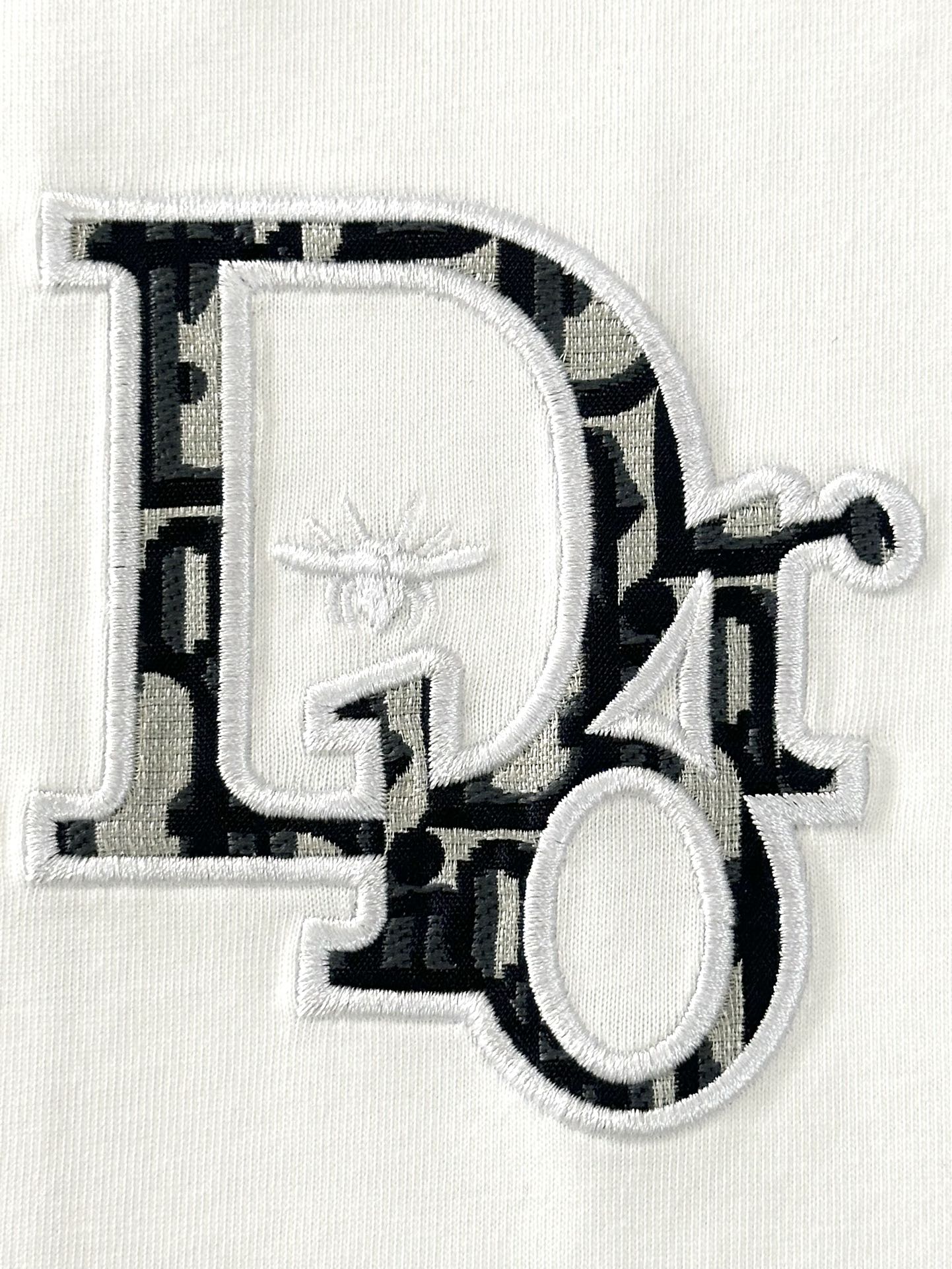 DIOR 25SS Premium Replica T-Shirt | Appliqué & Embossed Logo Design | Heavyweight Cotton | Black & White | Sizes S–XL