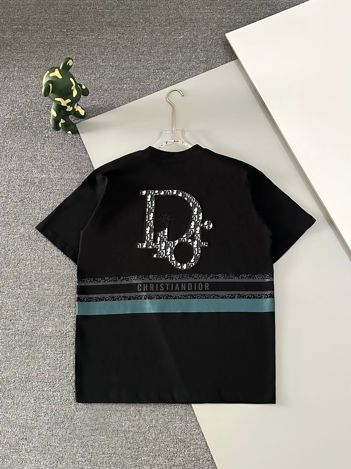 DIOR 25SS Premium Replica T-Shirt | Appliqué & Embossed Logo Design | Heavyweight Cotton | Black & White | Sizes S–XL