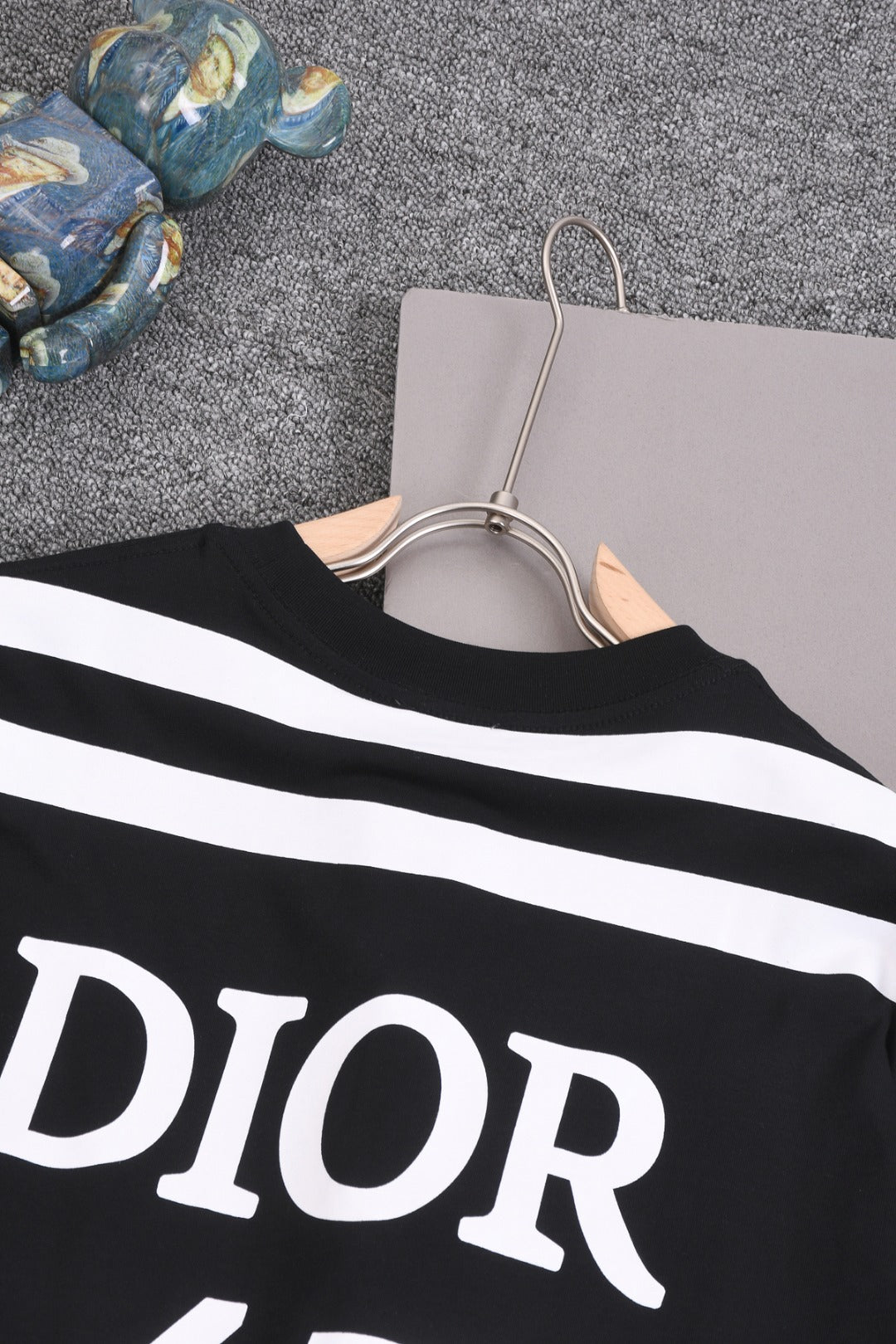 DIOR 25SS Shoulder Stripe & “47” Logo T-Shirt | Pure Cotton | Black & White | Sizes XS–L