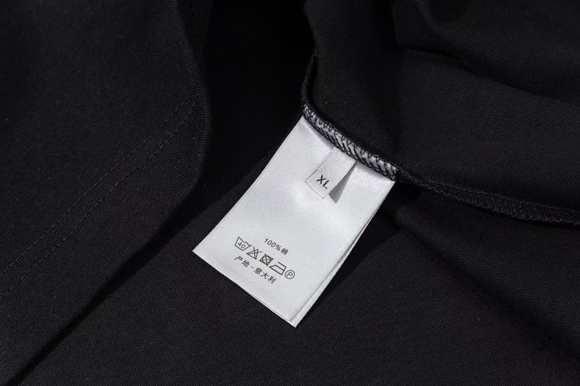 DIOR 3D Embroidered Logo T-Shirt – Premium 280g Combed Cotton, Unisex (S–XL)