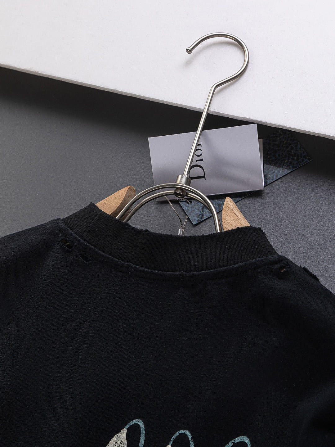 Christian Dior 25SS CD Lily Patch & Logo Embroidery T-Shirt – Premium Cotton | Sizes S–XL
