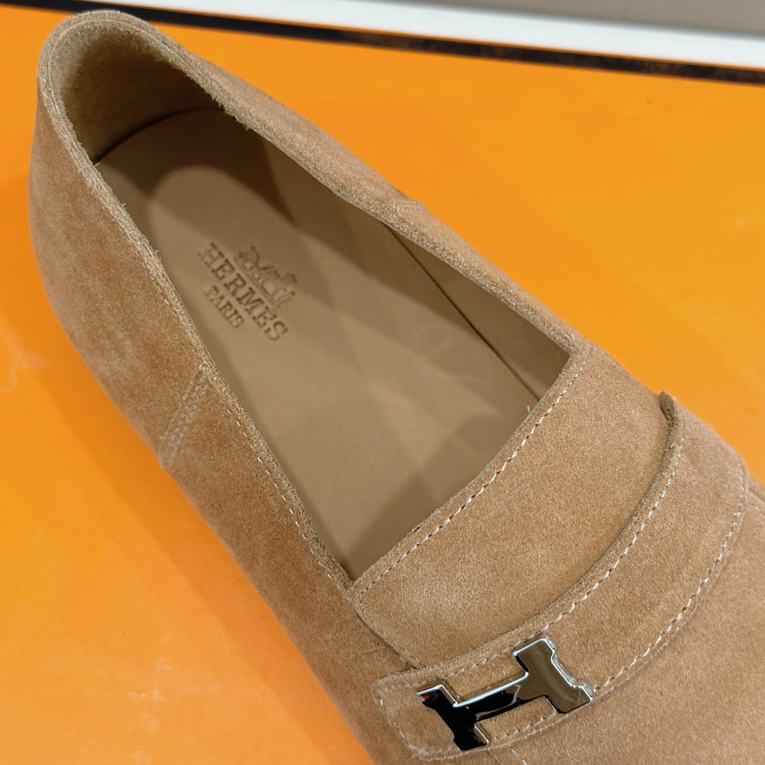 Hermès Loafers – Double H Buckle, Handmade Premium Leather Sole, Classic Gentleman Style