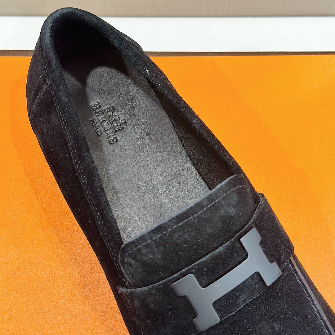 Hermès Loafers – Double H Buckle, Handmade Genuine Leather Sole, Elegant Gentleman Style