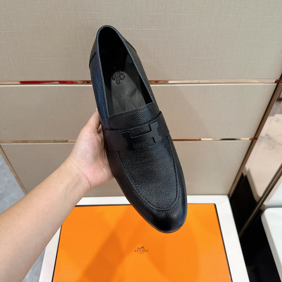 Hermès Loafers – Double H Buckle, Handmade Genuine Leather Sole, Elegant Gentleman Style