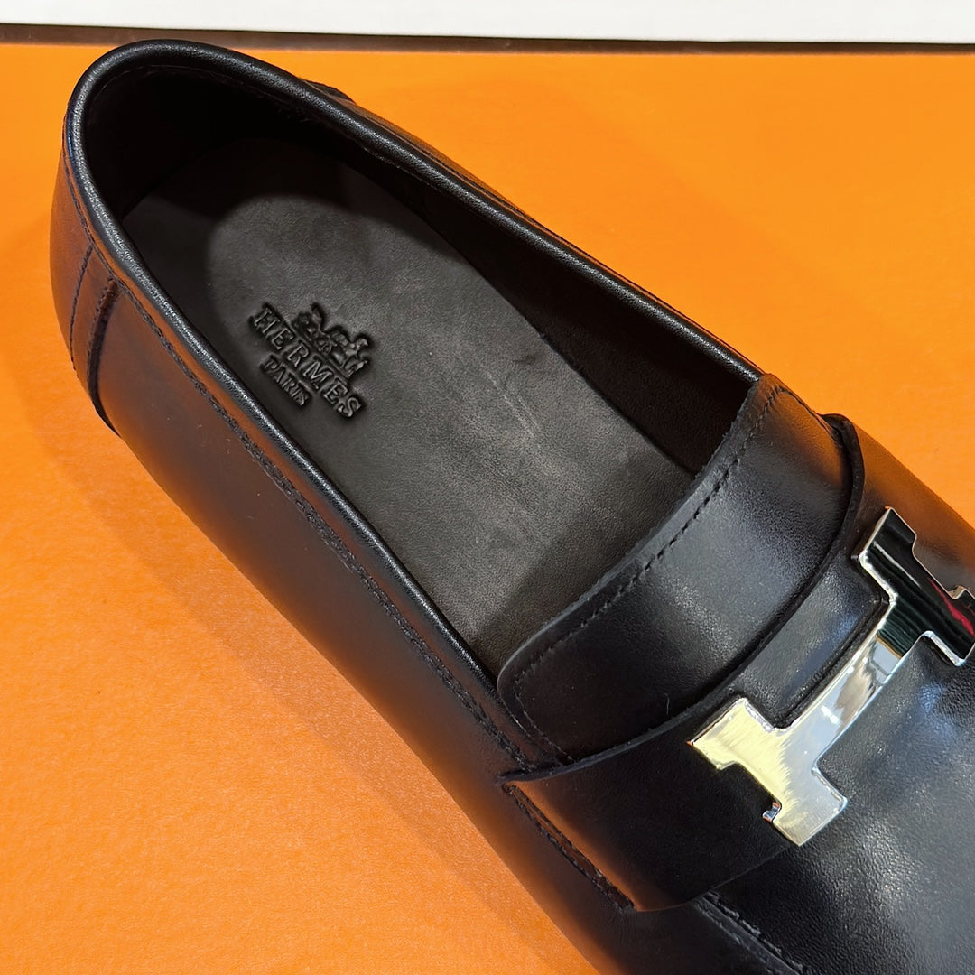 Hermès Loafers – Double H Buckle, Handmade Genuine Leather Sole, Elegant Gentleman Style