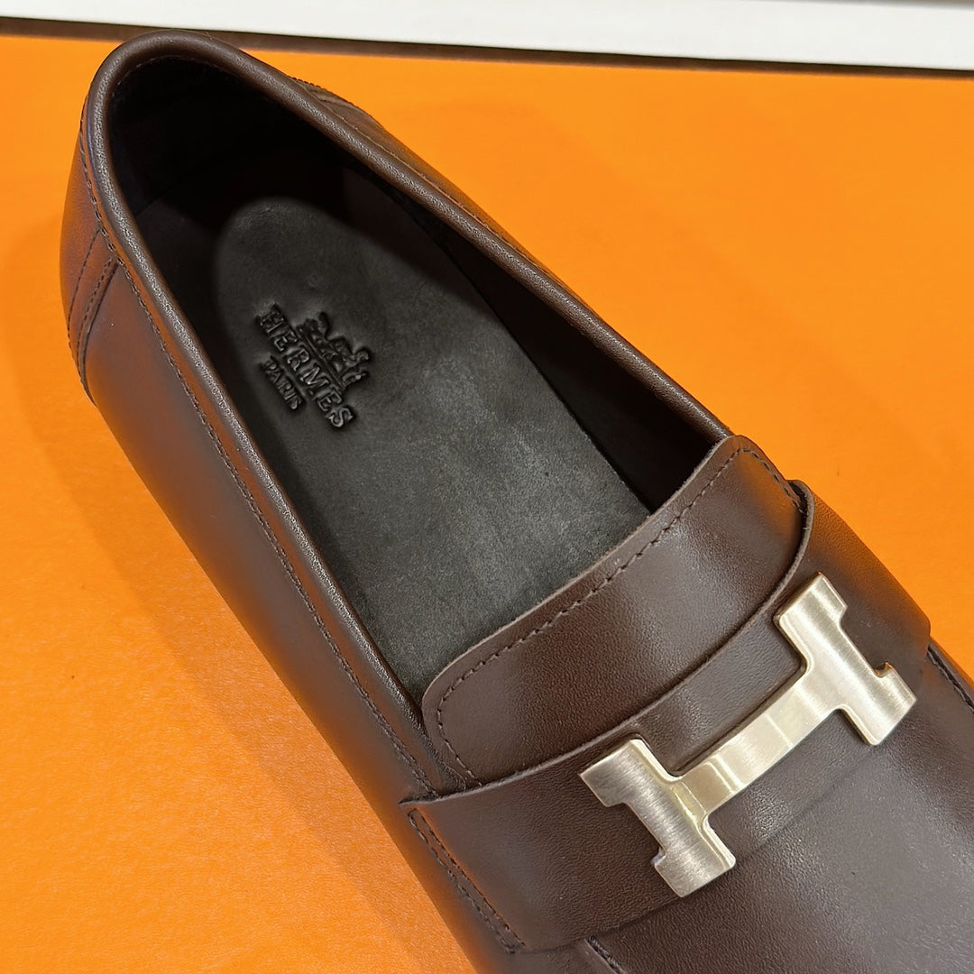 Hermès Loafers – Double H Buckle, Handmade Genuine Leather Sole, Elegant Gentleman Style