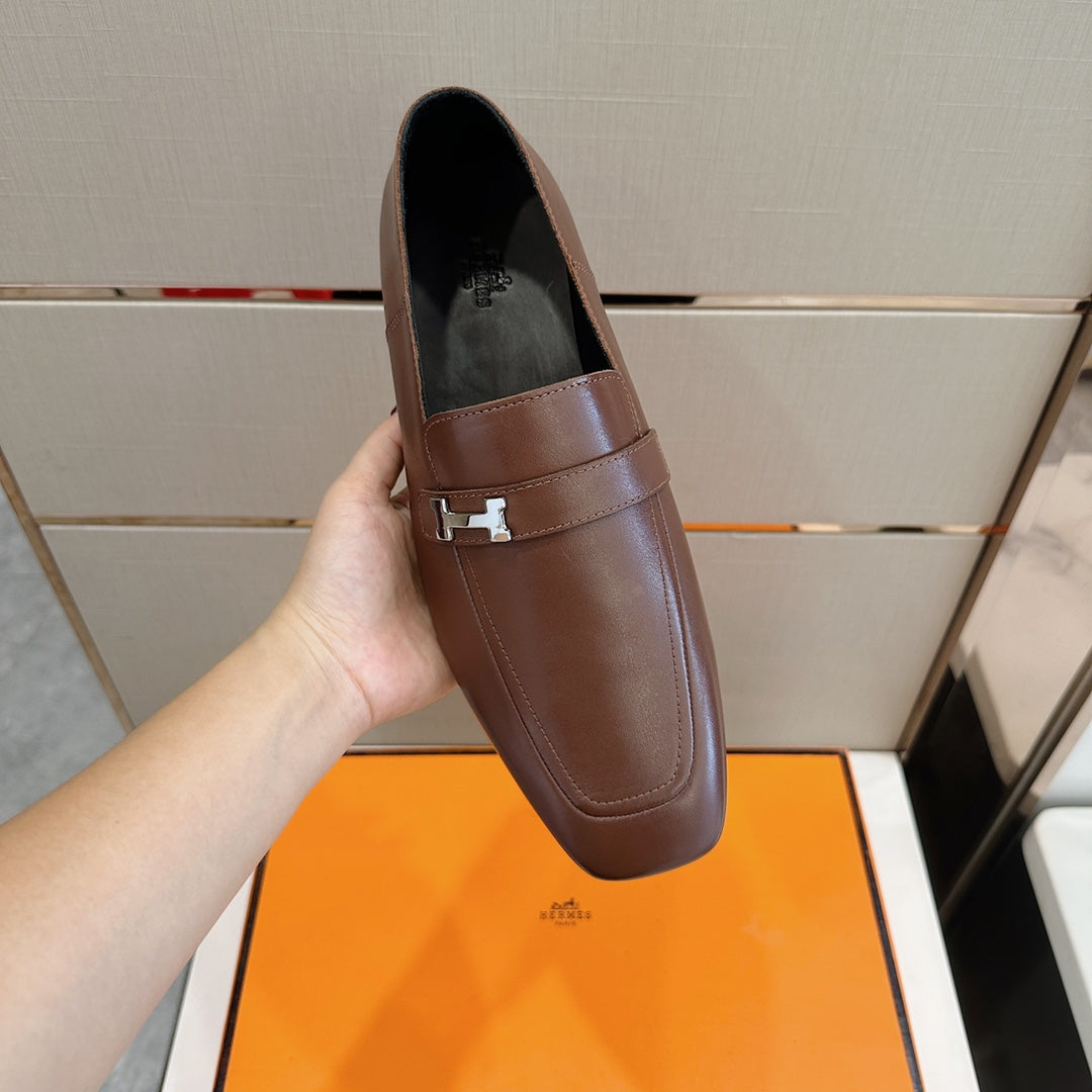 Hermès Loafers – Double H Buckle, Handmade Genuine Leather Sole, Elegant Gentleman Style