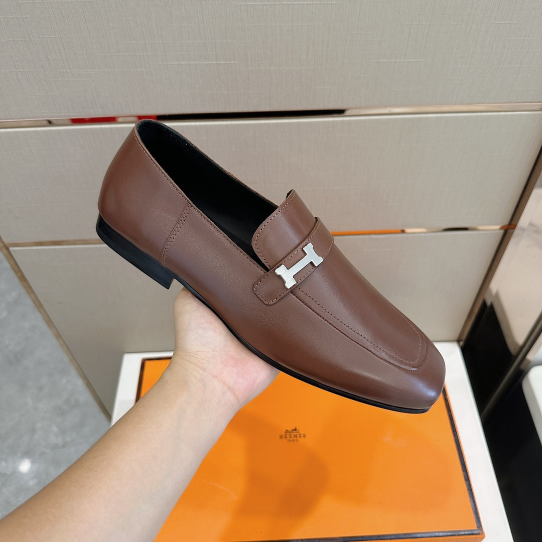 Hermès Loafers – Double H Buckle, Handmade Genuine Leather Sole, Elegant Gentleman Style