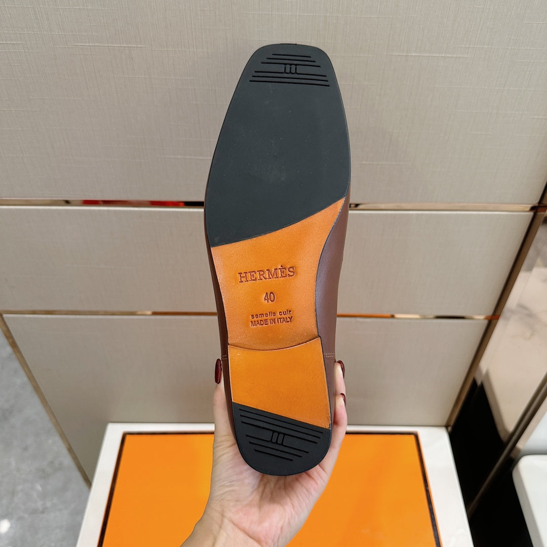 Hermès Loafers – Double H Buckle, Handmade Genuine Leather Sole, Elegant Gentleman Style