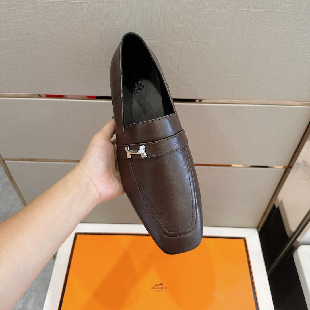 Hermès Loafers – Double H Buckle, Handmade Genuine Leather Sole, Elegant Gentleman Style
