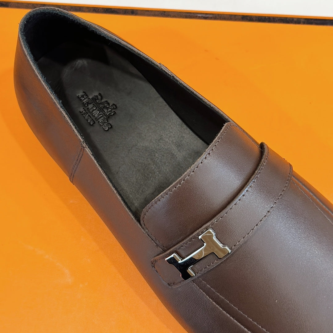 Hermès Loafers – Double H Buckle, Handmade Genuine Leather Sole, Elegant Gentleman Style
