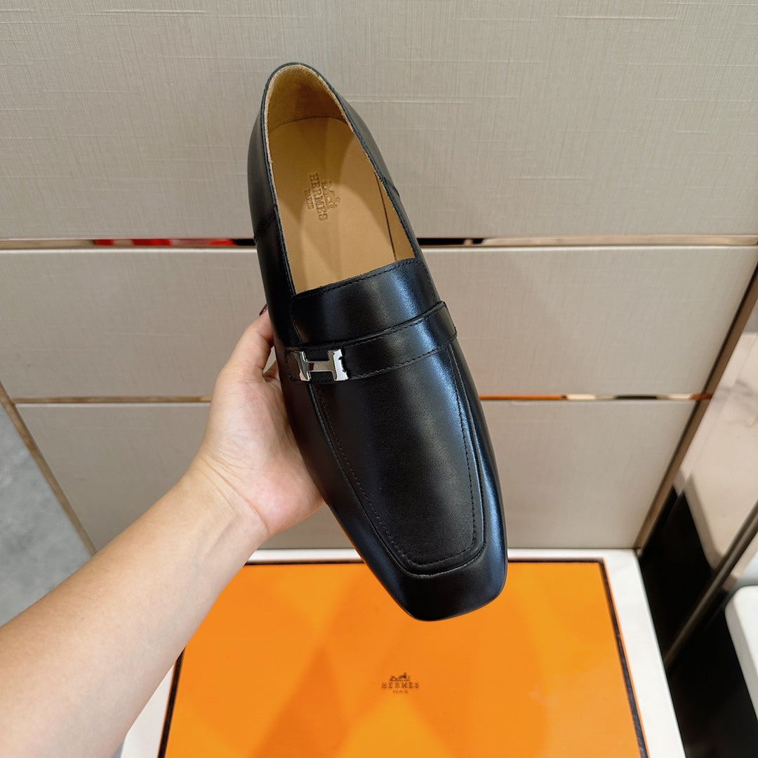 Hermès Loafers – Double H Buckle, Handmade Genuine Leather Sole, Elegant Gentleman Style