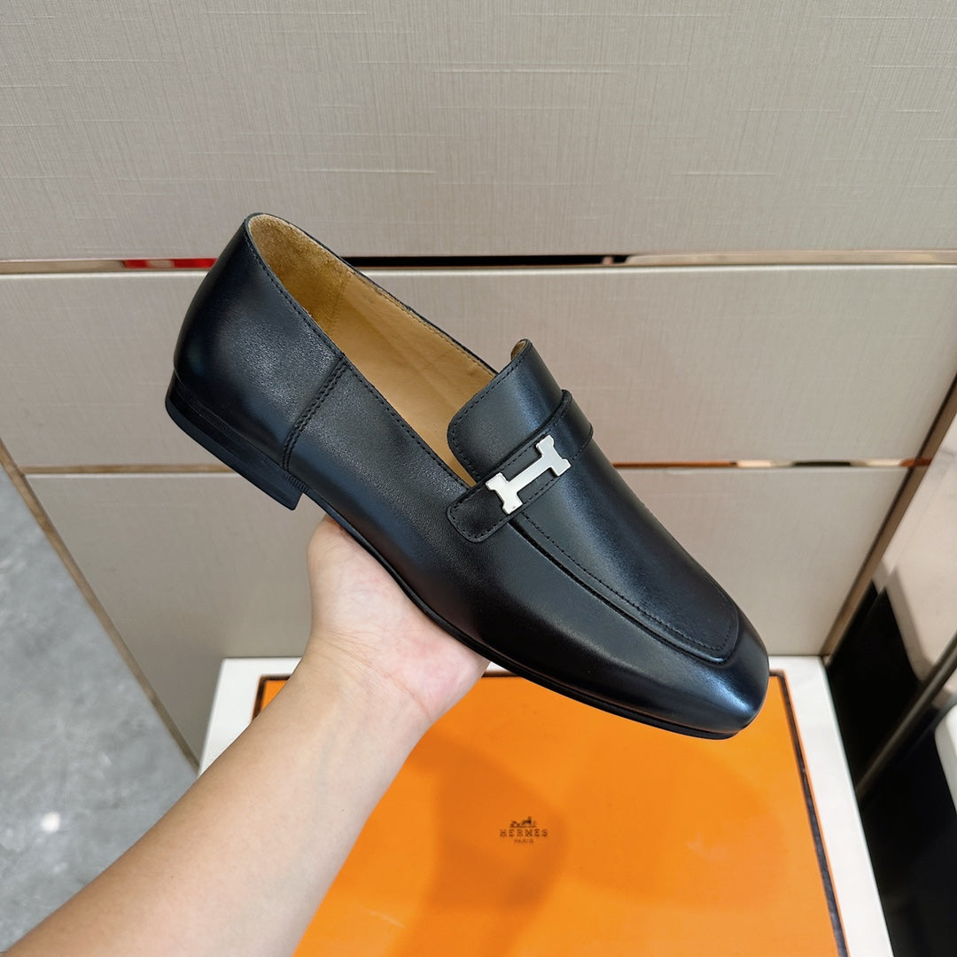 Hermès Loafers – Double H Buckle, Handmade Genuine Leather Sole, Elegant Gentleman Style