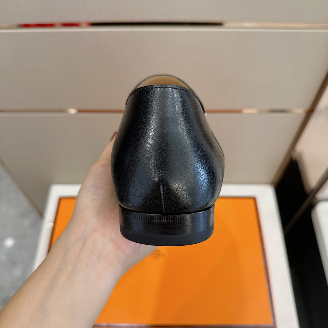 Hermès Loafers – Double H Buckle, Handmade Genuine Leather Sole, Elegant Gentleman Style
