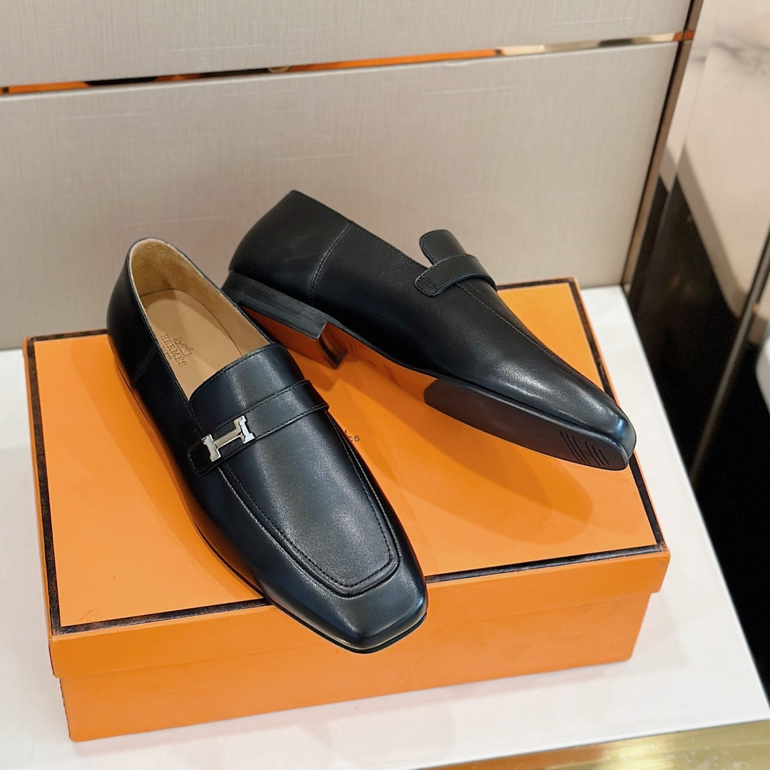 Hermès Loafers – Double H Buckle, Handmade Genuine Leather Sole, Elegant Gentleman Style