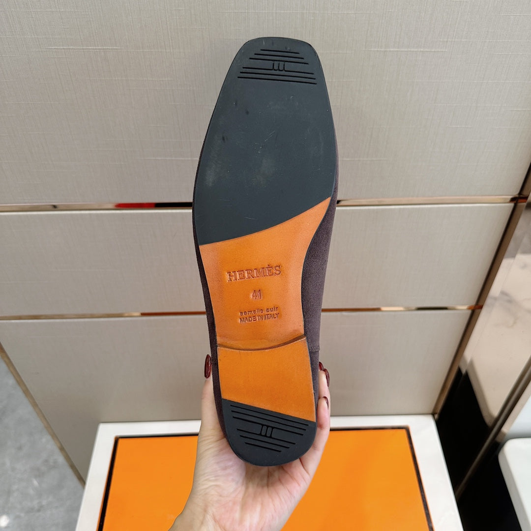 Hermès Loafers – Double H Buckle, Handmade Genuine Leather Sole, Elegant Gentleman Style