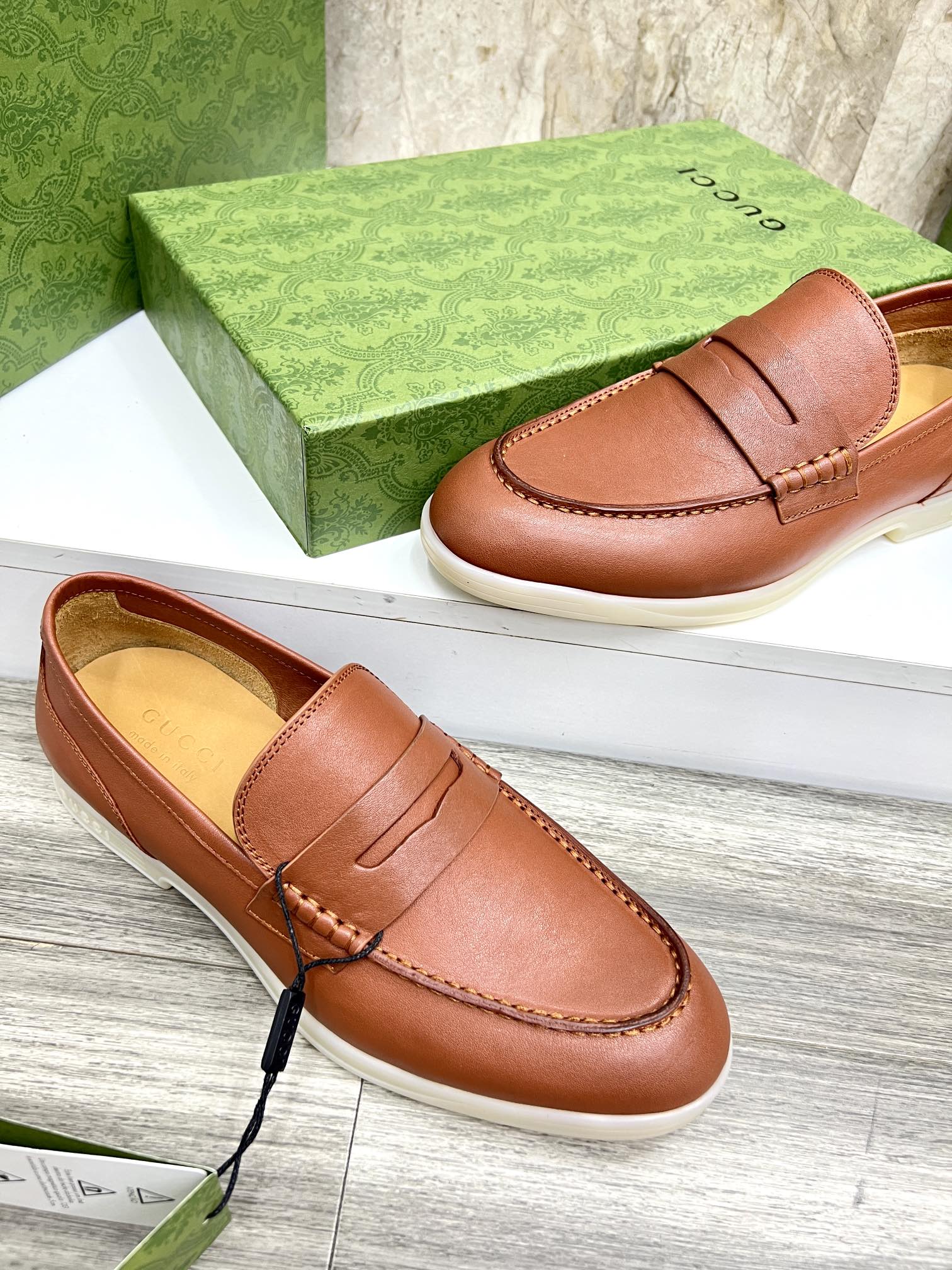 Gucci Men’s Horsebit Loafers – Lido Collection, Rubber Sole, Imported Leather