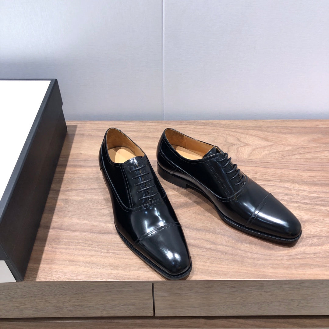 Gucci Men’s leather shoes