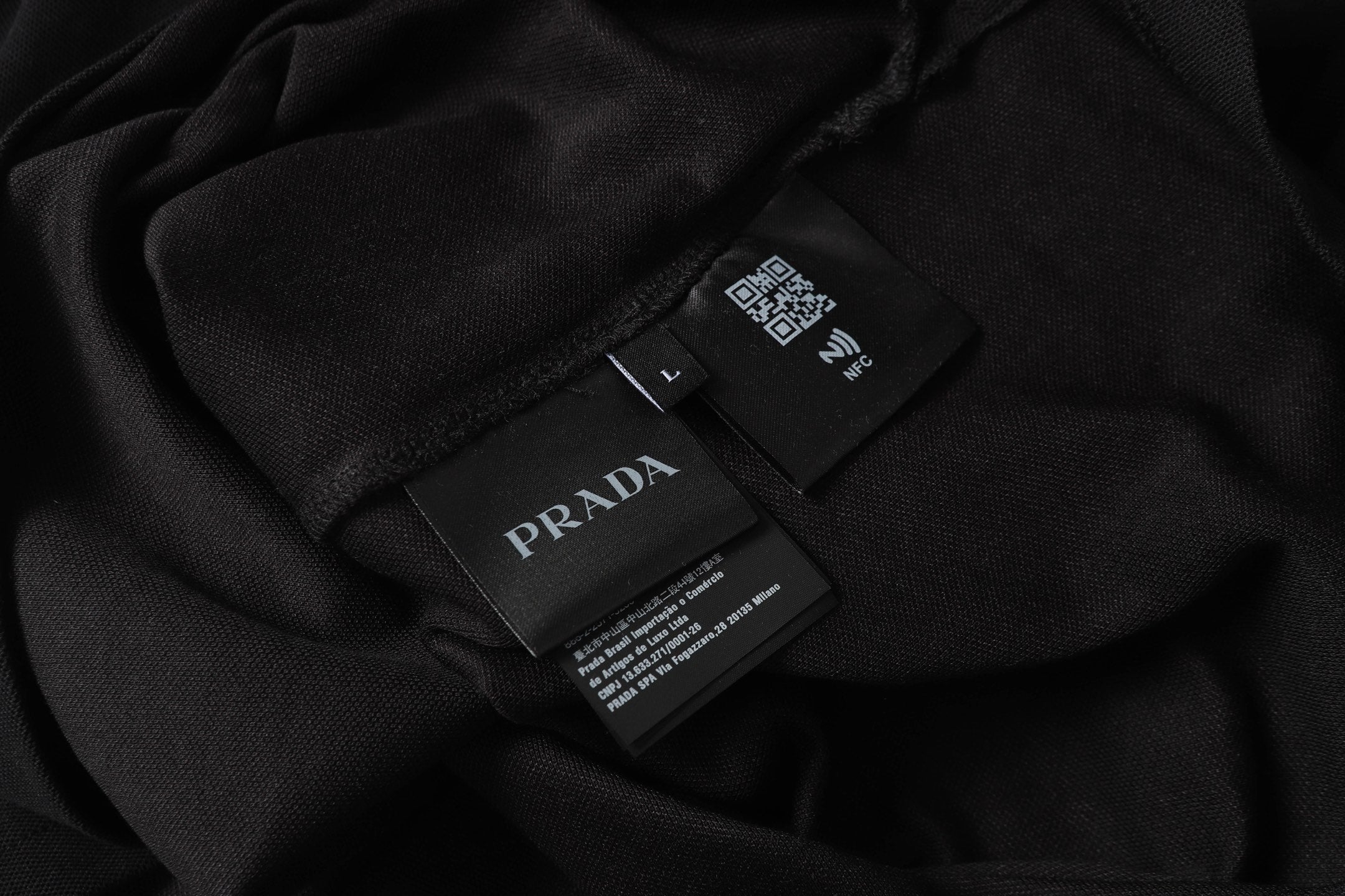 PRADA Essential Embroidered Logo Polo Shirt – Black – Sizes M–3XL