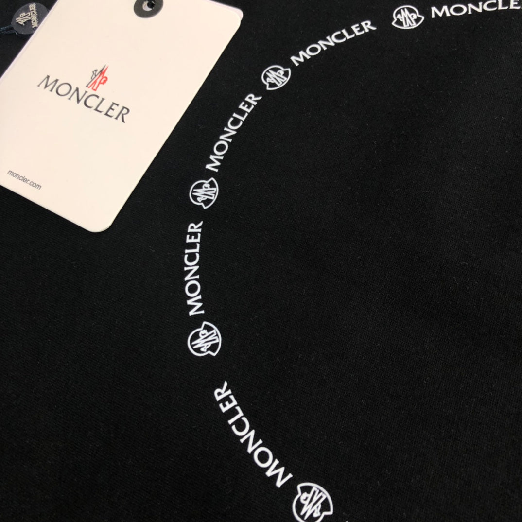 MONCLER Premium Cotton T-Shirt – Logo Print Design – Oversized Fit – Sizes S–XL