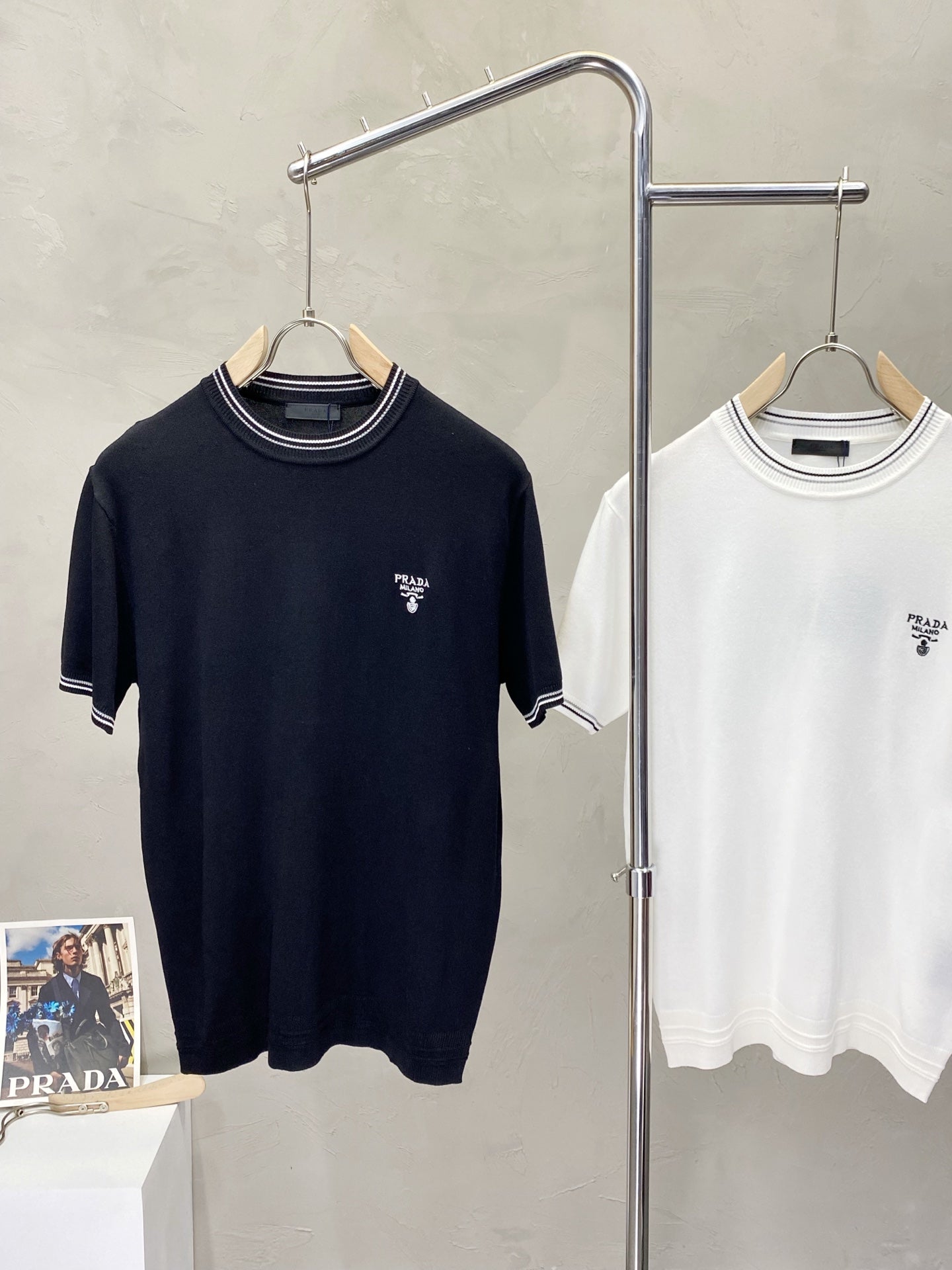 PRADA Exclusive Knit Logo T-Shirt – Spring/Summer New Arrival – Sizes M–3XL