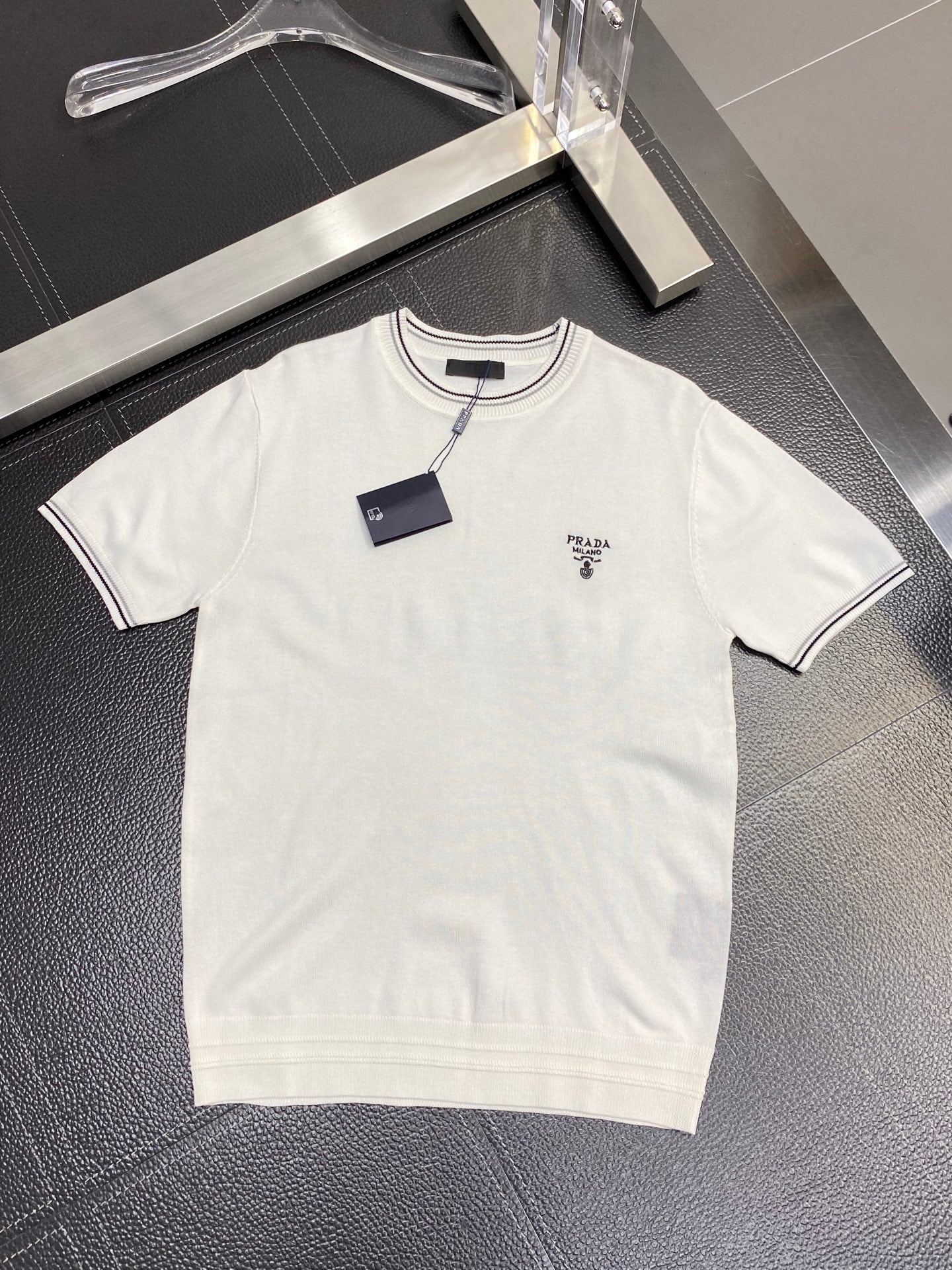 PRADA Exclusive Knit Logo T-Shirt – Spring/Summer New Arrival – Sizes M–3XL