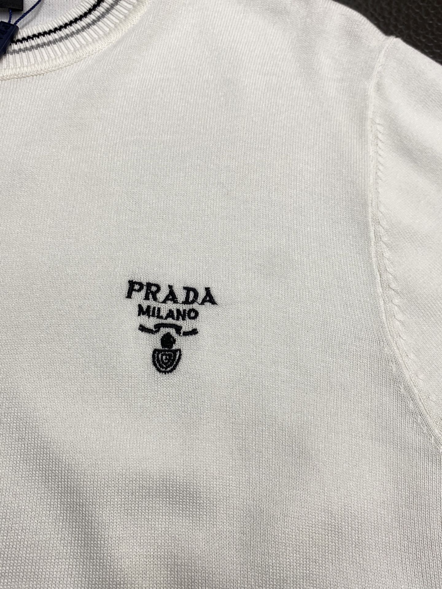 PRADA Exclusive Knit Logo T-Shirt – Spring/Summer New Arrival – Sizes M–3XL