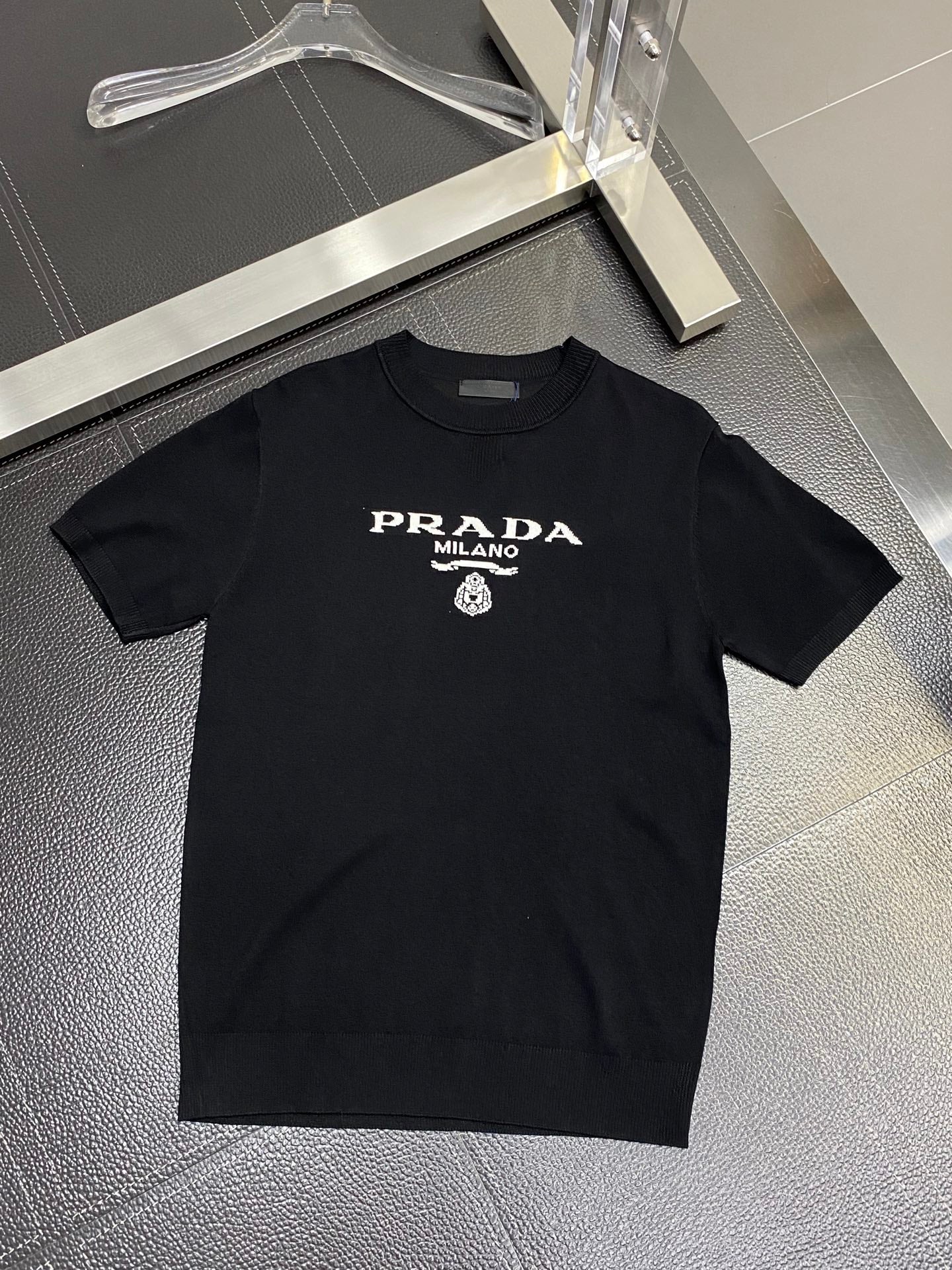 PRADA Exclusive Knit Logo T-Shirt – Spring/Summer New Arrival – Sizes M–3XL