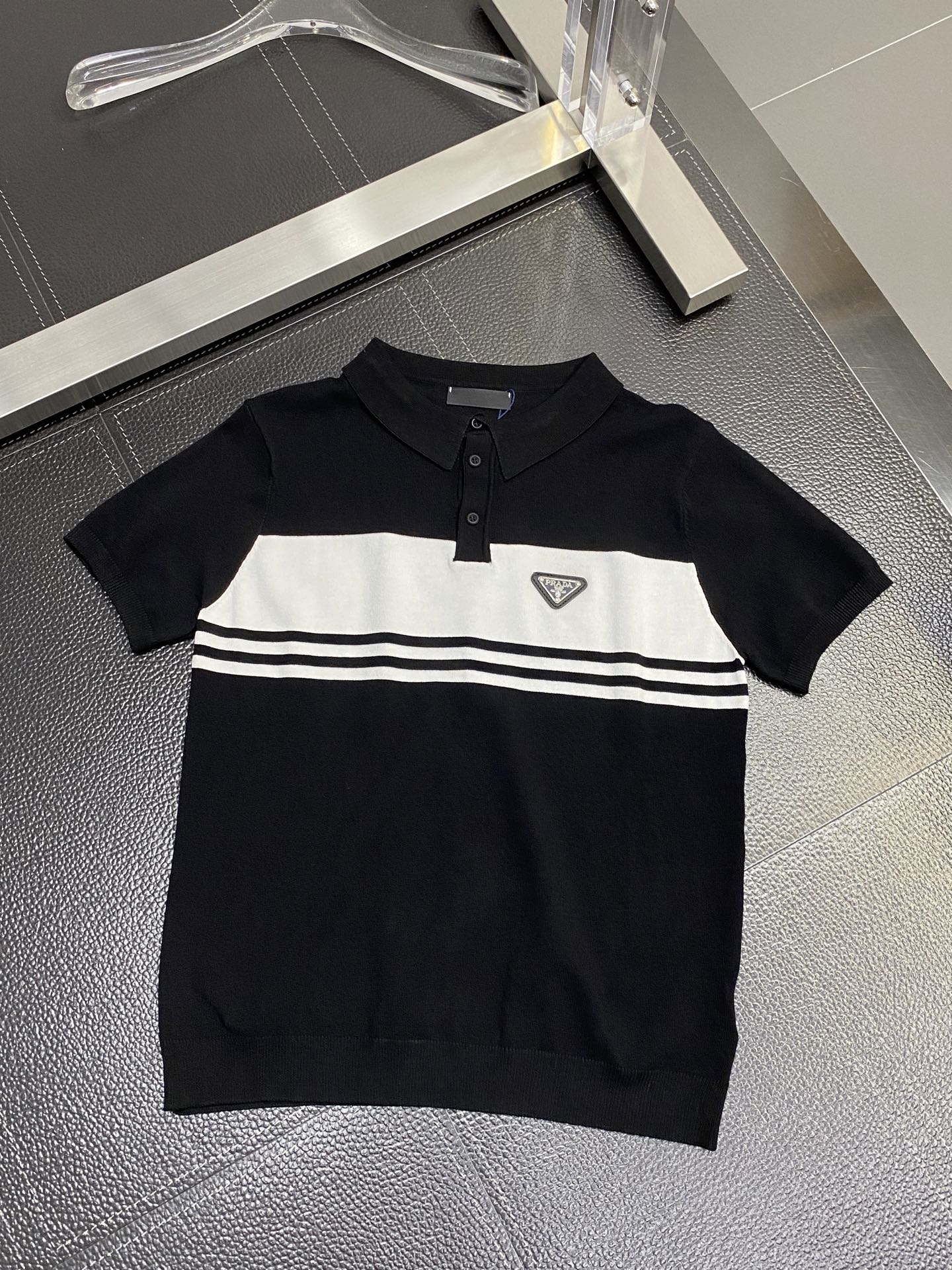 PRADA Exclusive Knit Logo T-Shirt – Spring/Summer New Arrival – Sizes M–3XL
