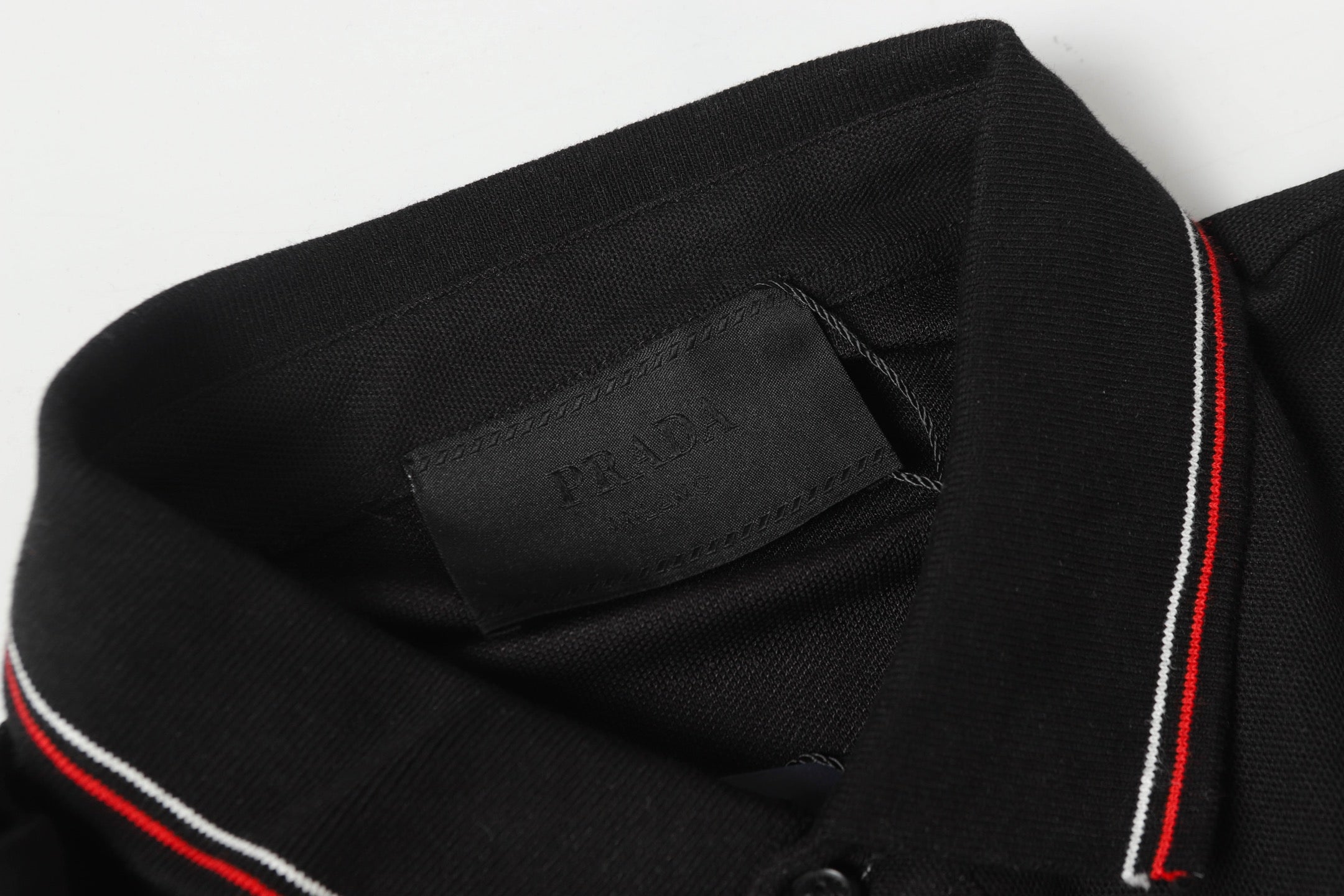 PRADA Essential Embroidered Logo Polo Shirt – Black – Sizes M–3XL