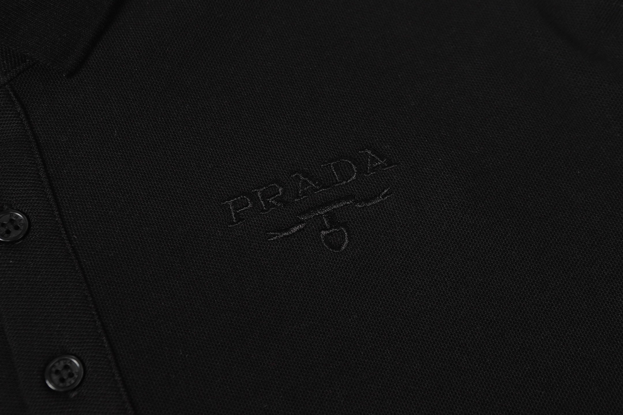 PRADA Essential Embroidered Logo Polo Shirt – Black – Sizes M–3XL