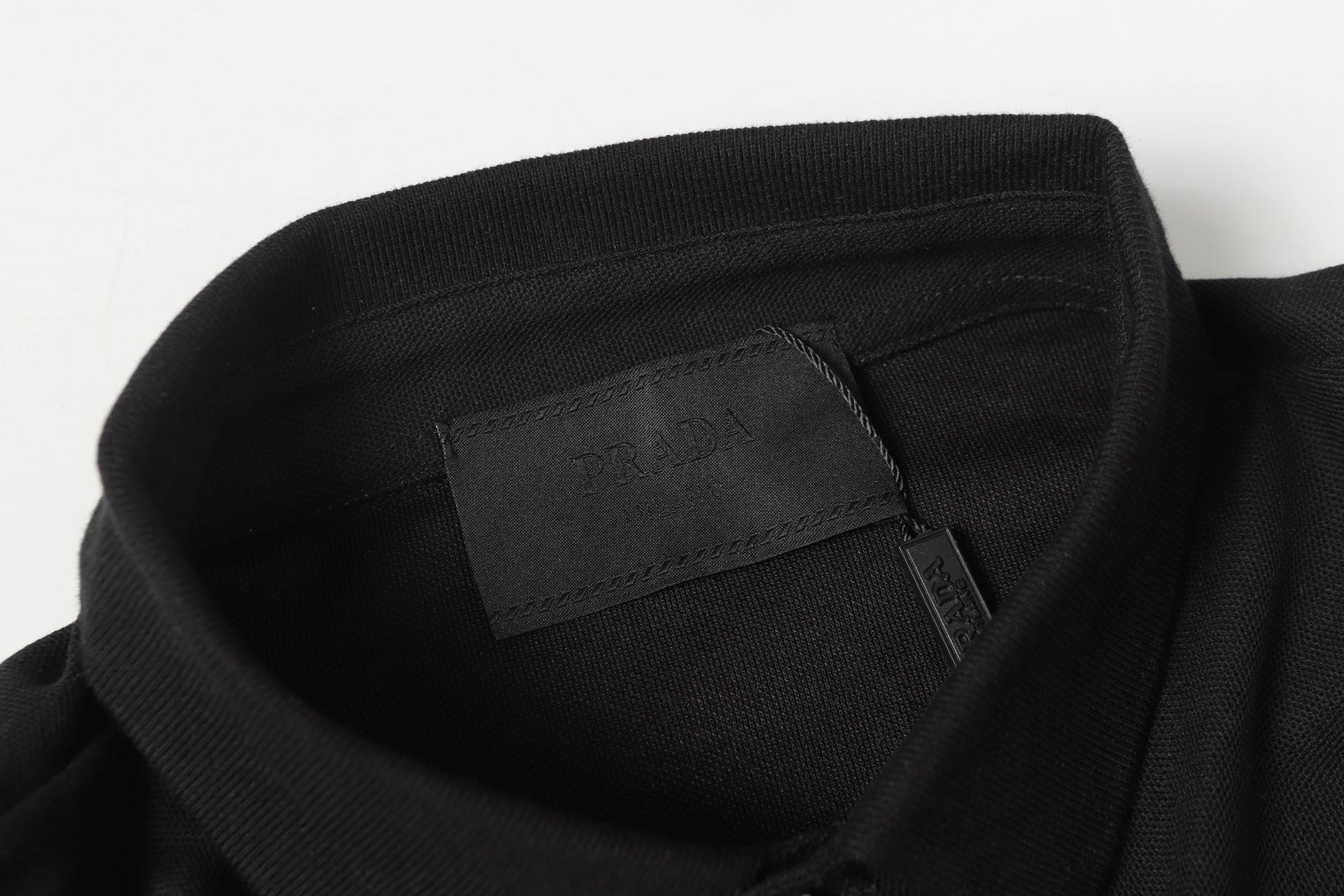 PRADA Essential Embroidered Logo Polo Shirt – Black – Sizes M–3XL