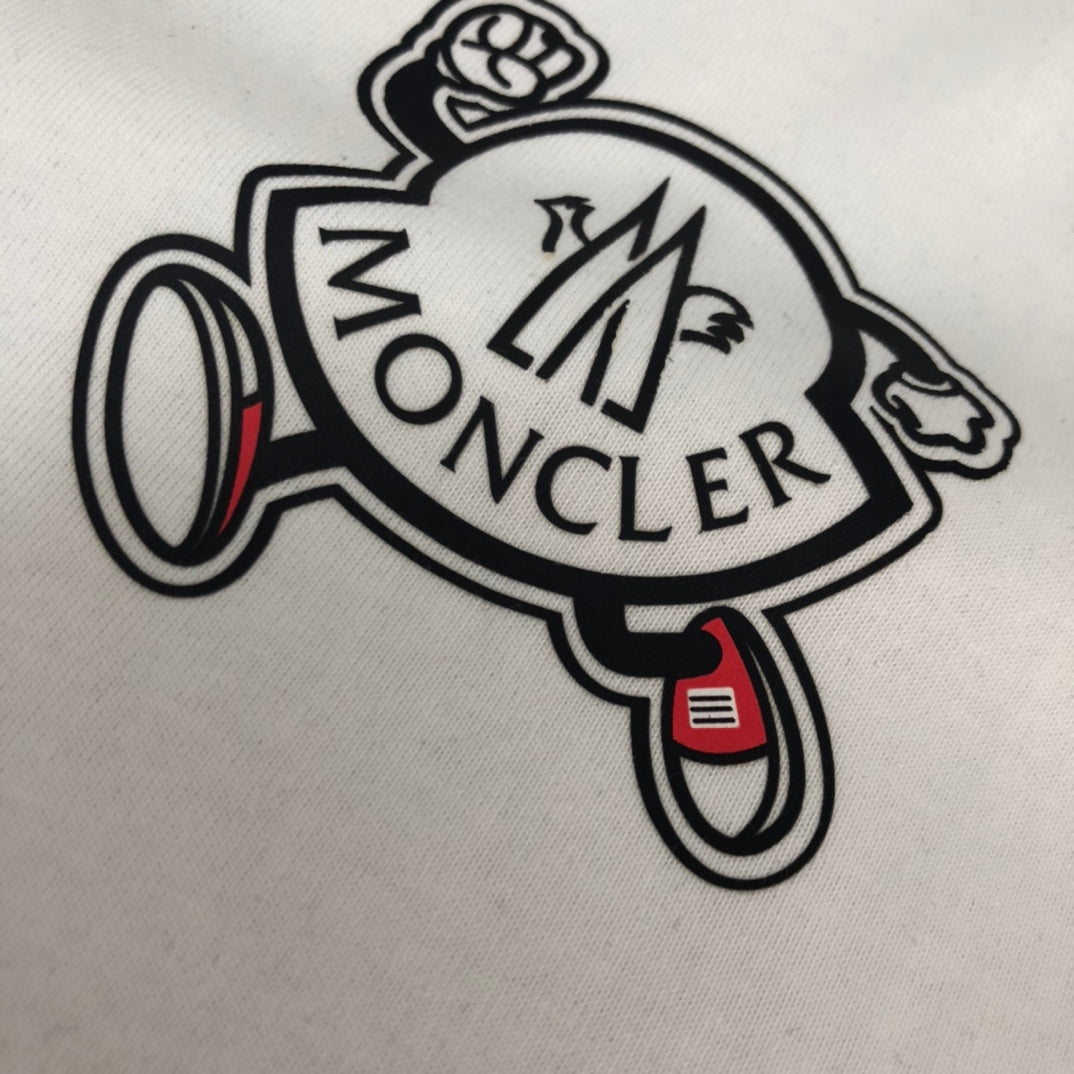 MONCLER Spring/Summer New Logo T-Shirt – 100% Cotton – Unisex Oversized Fit – Sizes S–XL