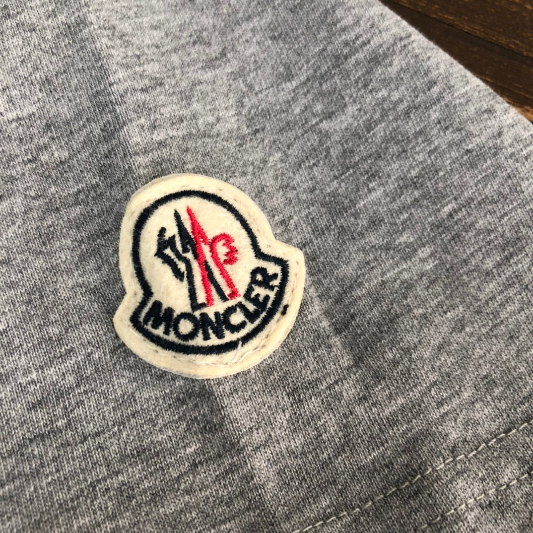MONCLER Minimalist Classic T-Shirt – Premium Cotton – Unisex Oversized Fit – Sizes S–XL