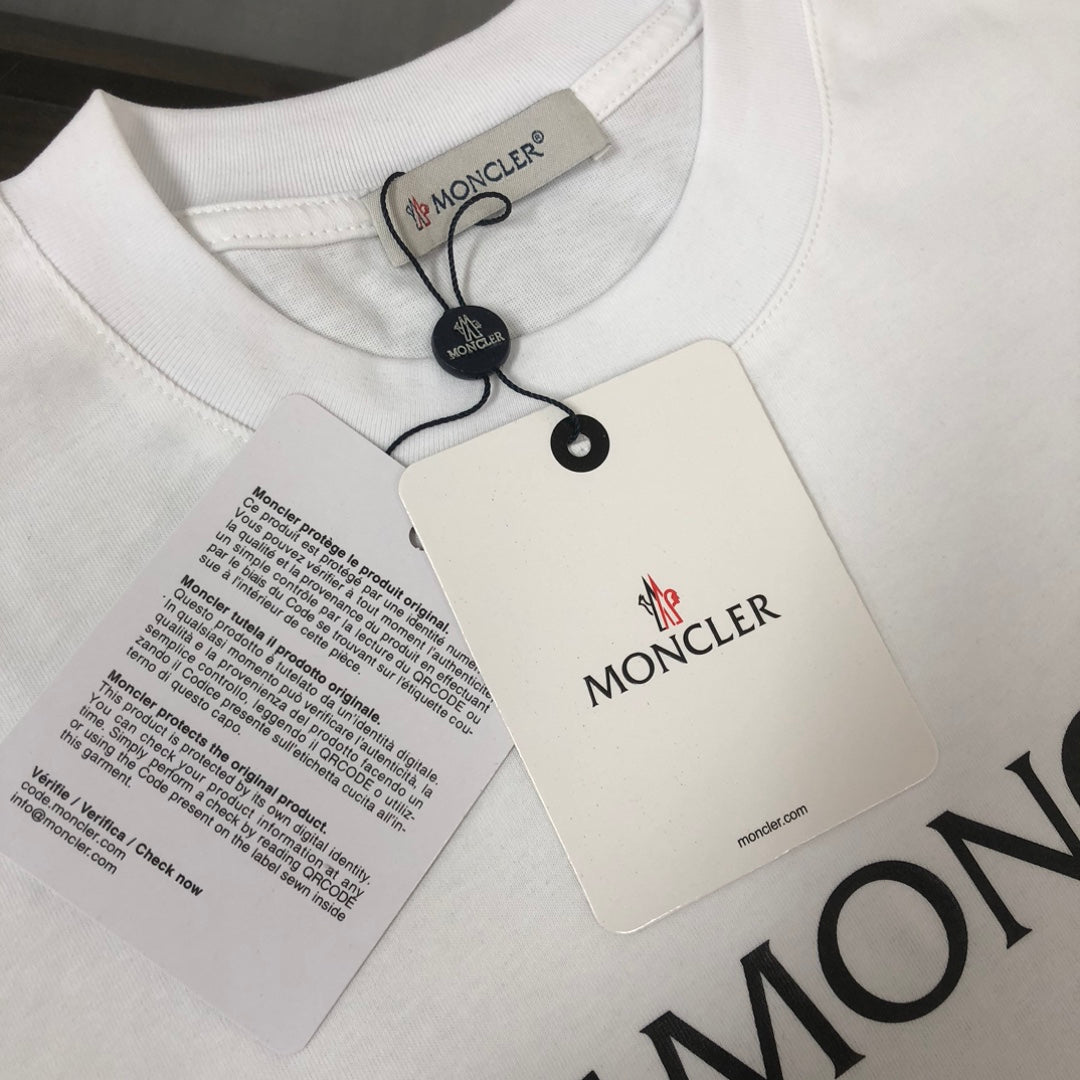 MONCLER Spring/Summer New Logo T-Shirt – Premium Tech Fabric – Oversized Fit – Sizes S–XL